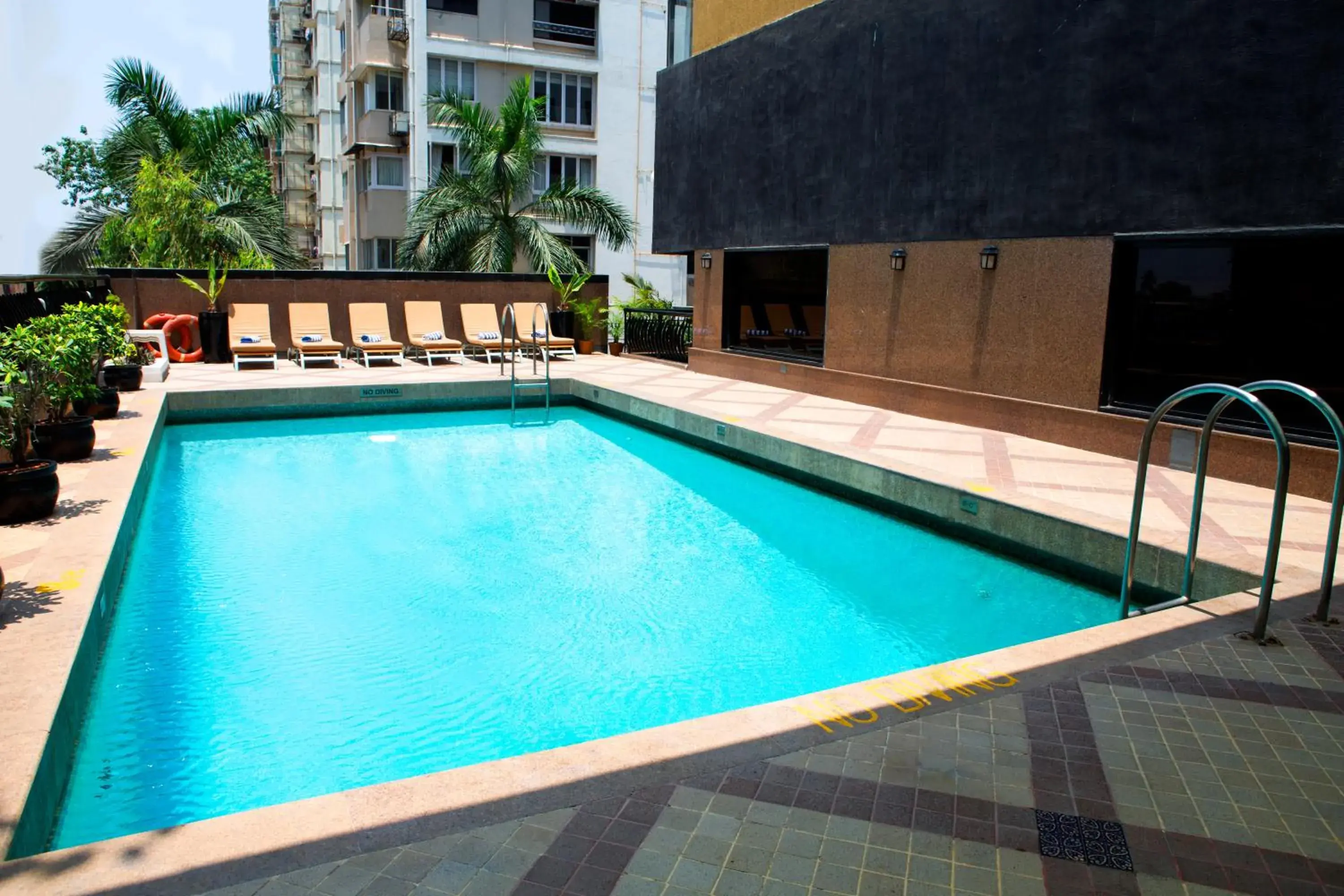 Swimming pool in Fariyas Hotel Mumbai , Colaba Swimming pool in Fariyas Hotel Mumbai , Colaba