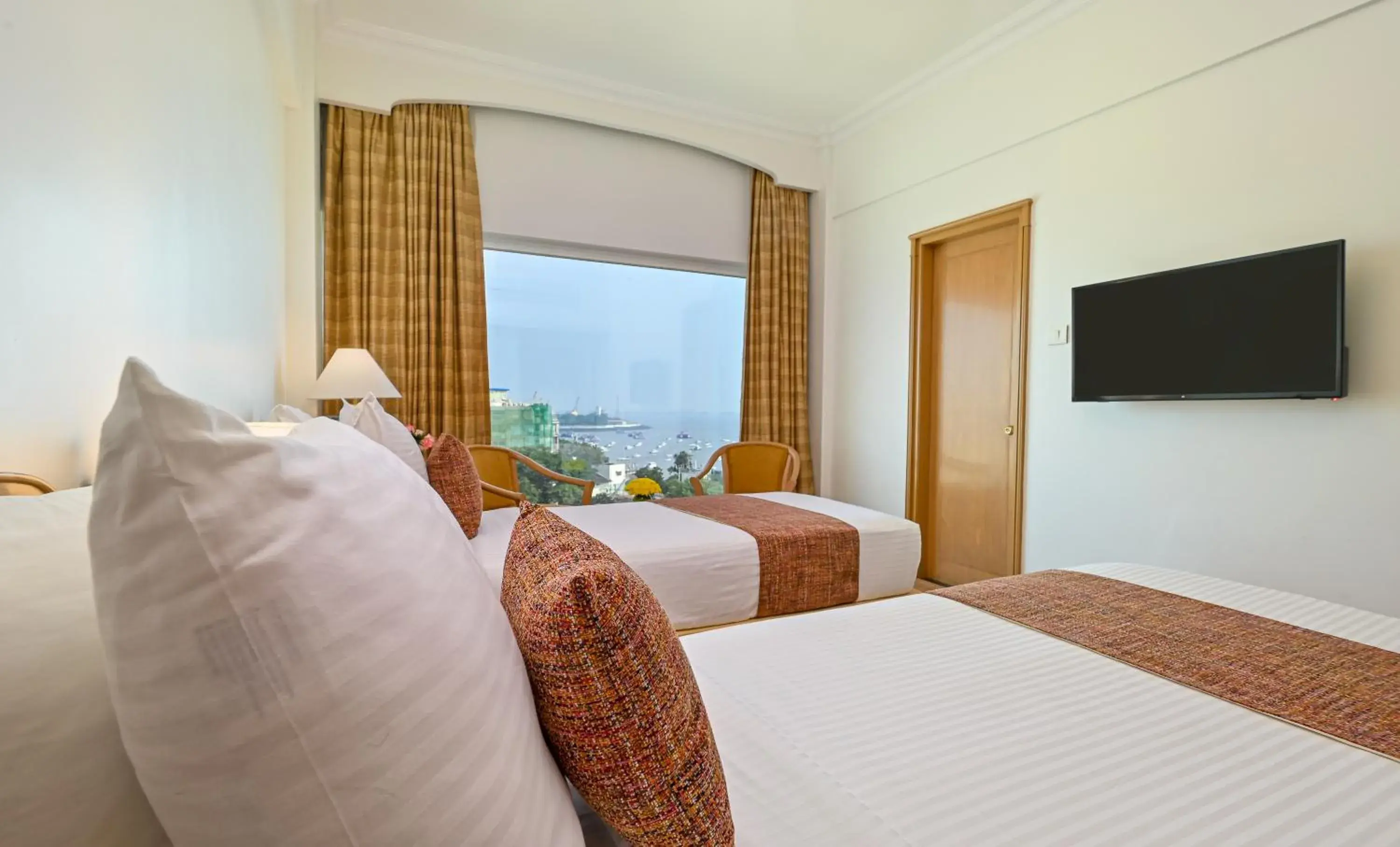 Deluxe Sea View Room with Cut Fruit Platter (On Call) & Unlimited drinks between 18:30 and 19:30 at Tamarind Restaurant (T&C Apply) - single occupancy in Fariyas Hotel Mumbai , Colaba Deluxe Sea View Room with Cut Fruit Platter (On Call) & Unlimited drinks between 18:30 and 19:30 at Tamarind Restaurant (T&C Apply) - single occupancy in Fariyas Hotel Mumbai , Colaba