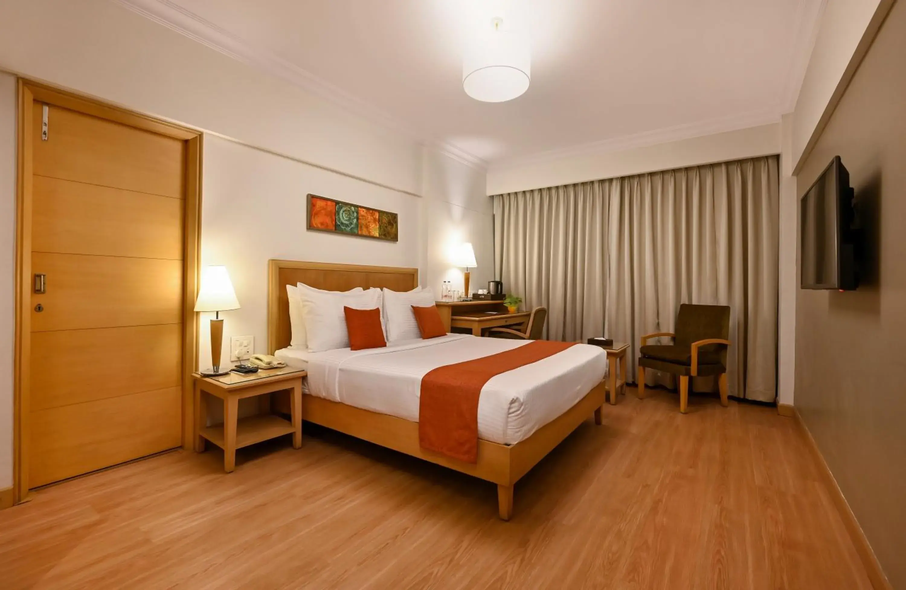 Deluxe Double Room with Complimentary Welcome Drink and 20% discount on Food and soft Beverages. - single occupancy in Fariyas Hotel Mumbai , Colaba Deluxe Double Room with Complimentary Welcome Drink and 20% discount on Food and soft Beverages. - single occupancy in Fariyas Hotel Mumbai , Colaba