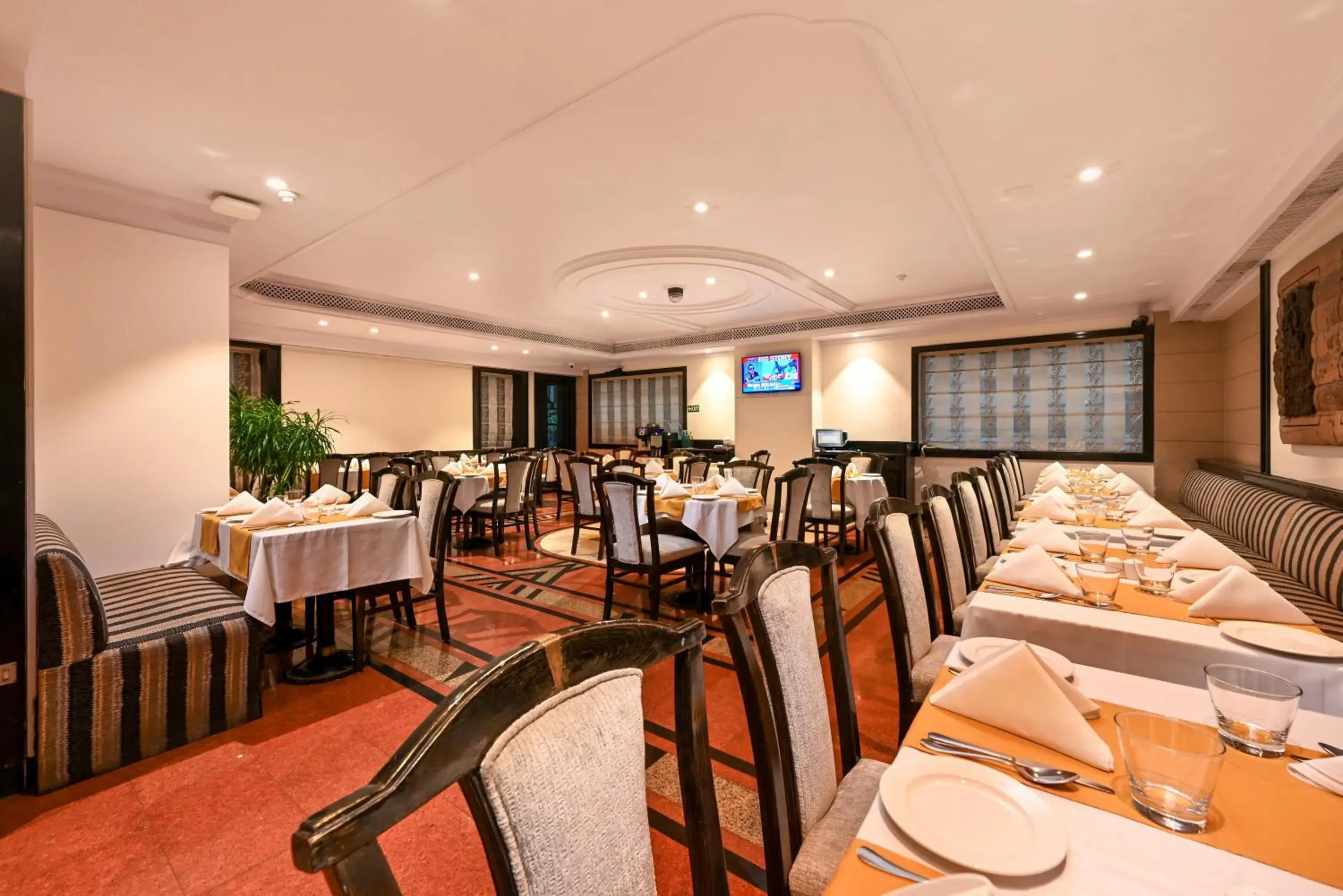 Restaurant/places to eat in Fariyas Hotel Mumbai , Colaba Restaurant/places to eat in Fariyas Hotel Mumbai , Colaba