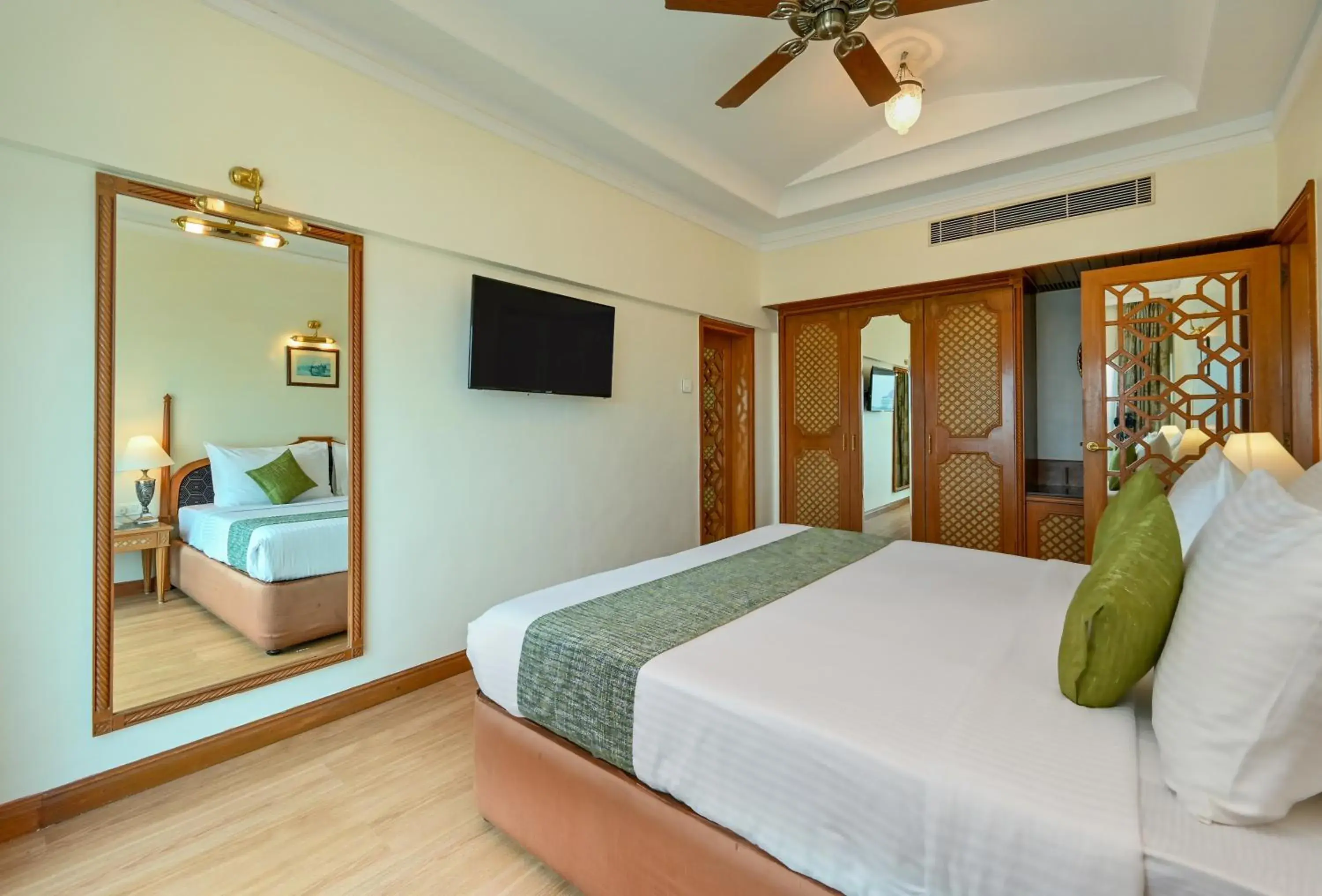 Bed in Fariyas Hotel Mumbai , Colaba Bed in Fariyas Hotel Mumbai , Colaba