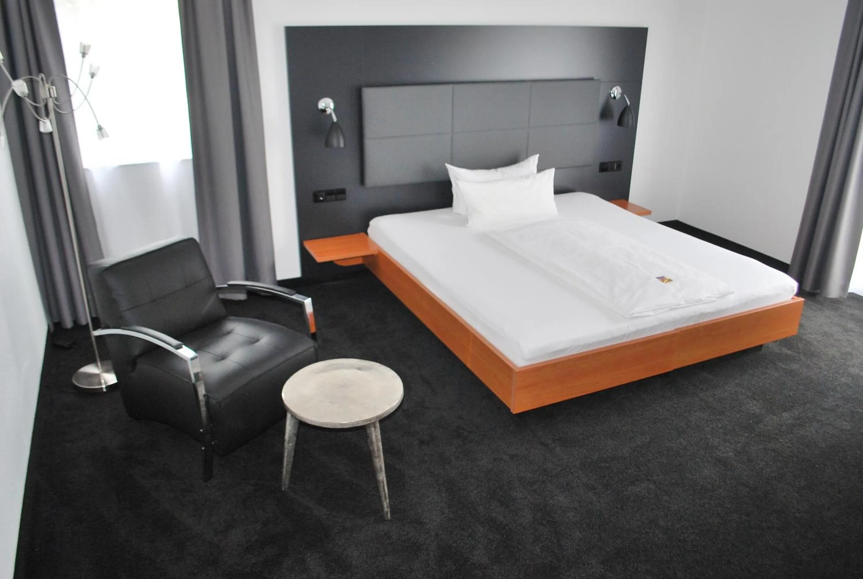 Photo of the whole room, Bed in Hotel zum Rössel