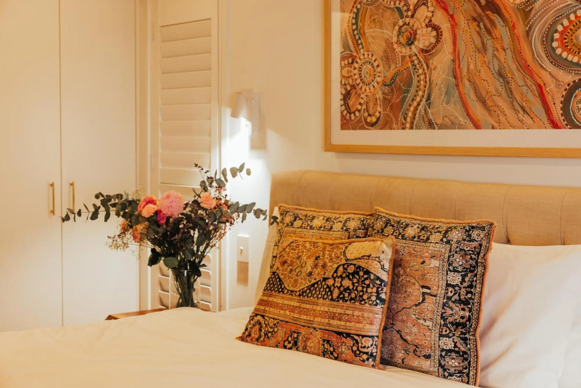 Bed in Narrows Escape Rainforest Retreat