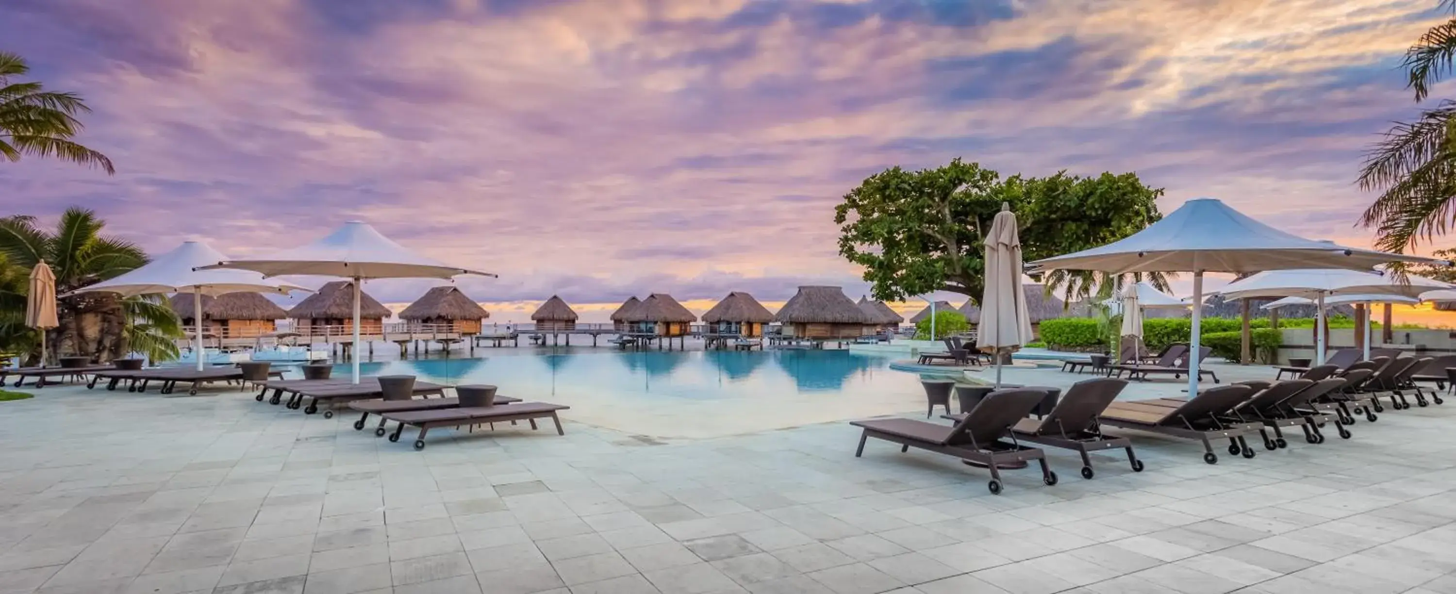 Swimming pool in Manava Beach Resort & Spa Moorea Swimming pool in Manava Beach Resort & Spa Moorea