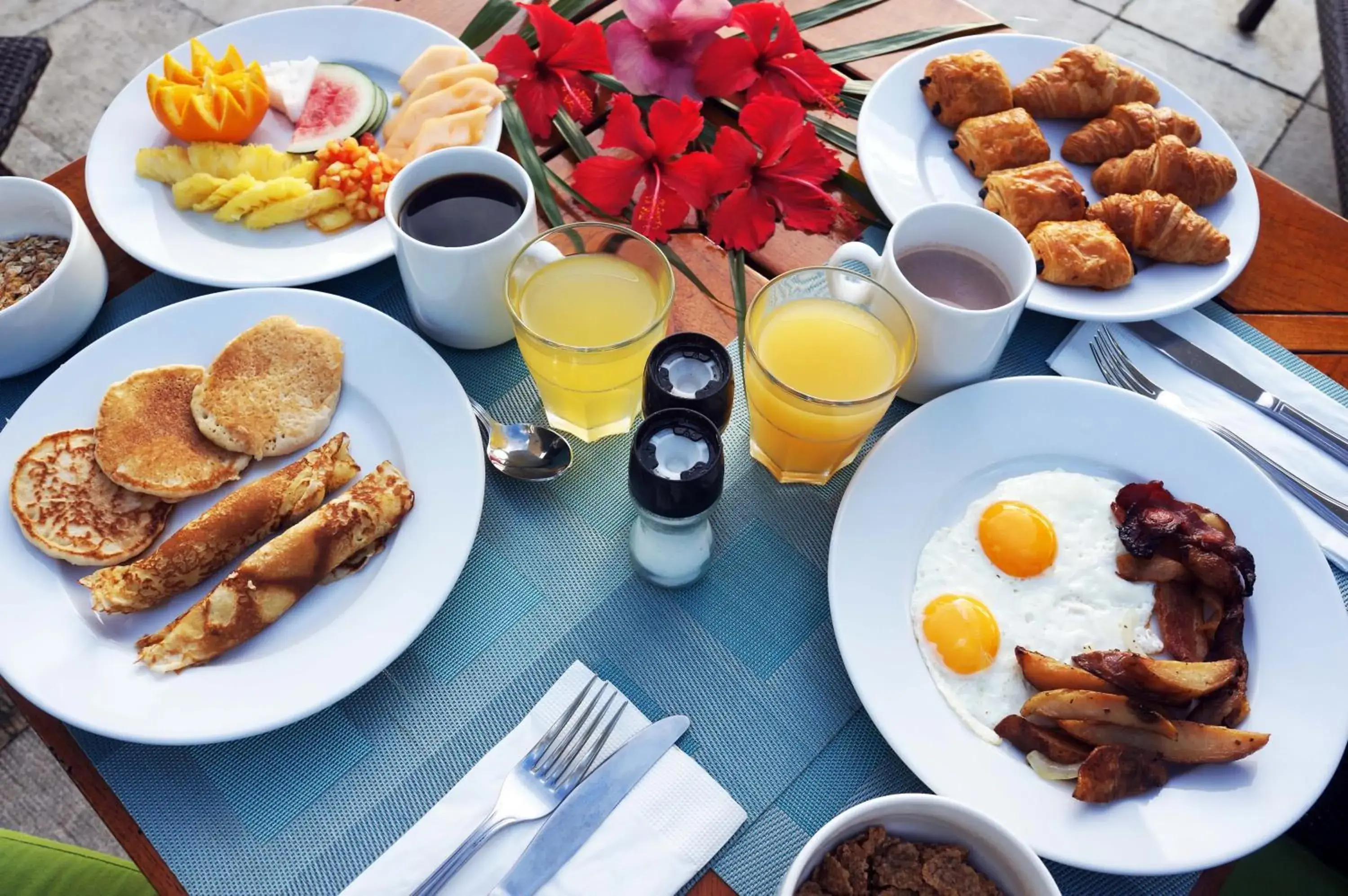 Restaurant/places to eat in Manava Beach Resort & Spa Moorea Restaurant/places to eat in Manava Beach Resort & Spa Moorea