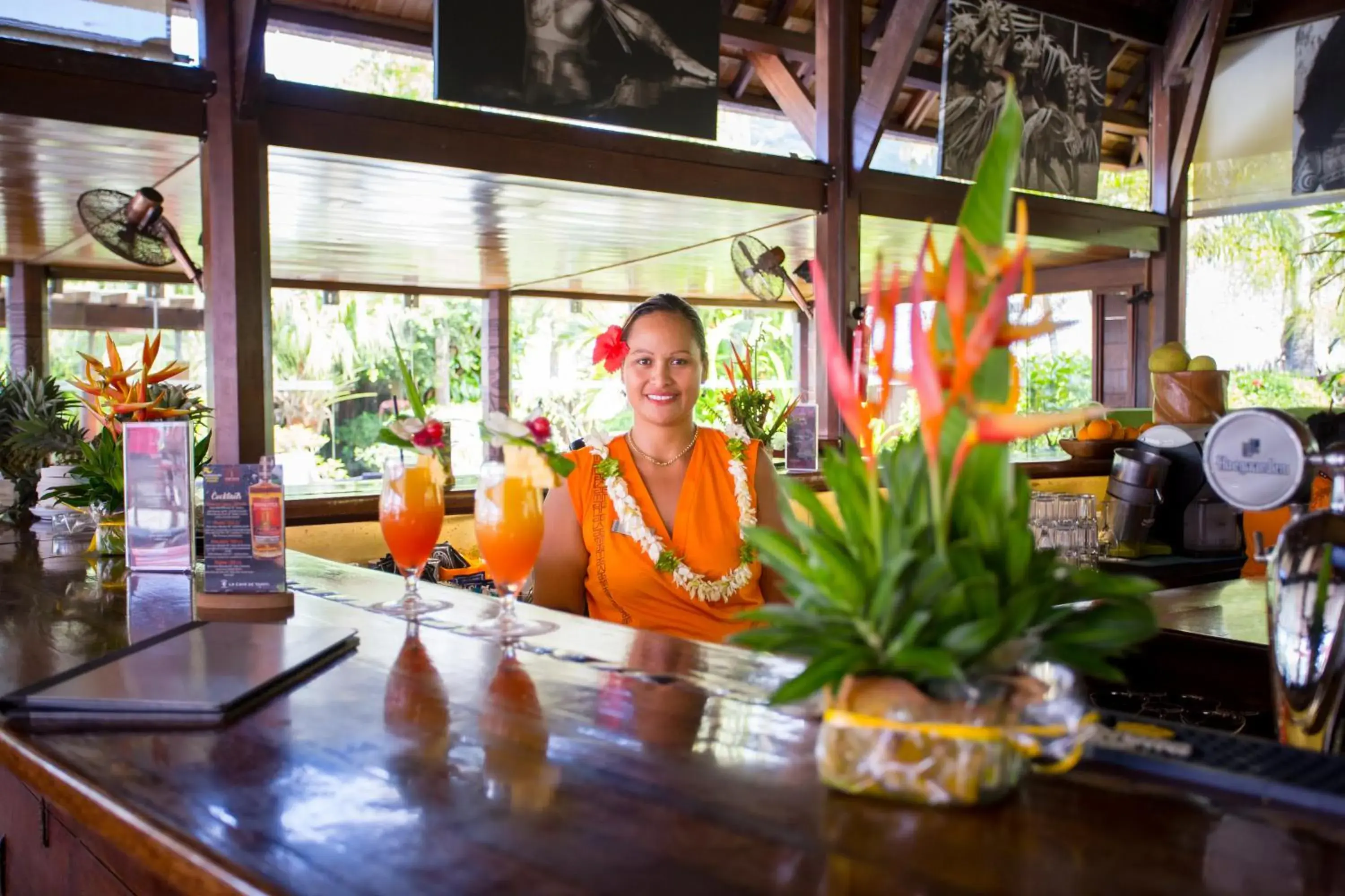 Lounge or bar in Manava Beach Resort & Spa Moorea Lounge or bar in Manava Beach Resort & Spa Moorea