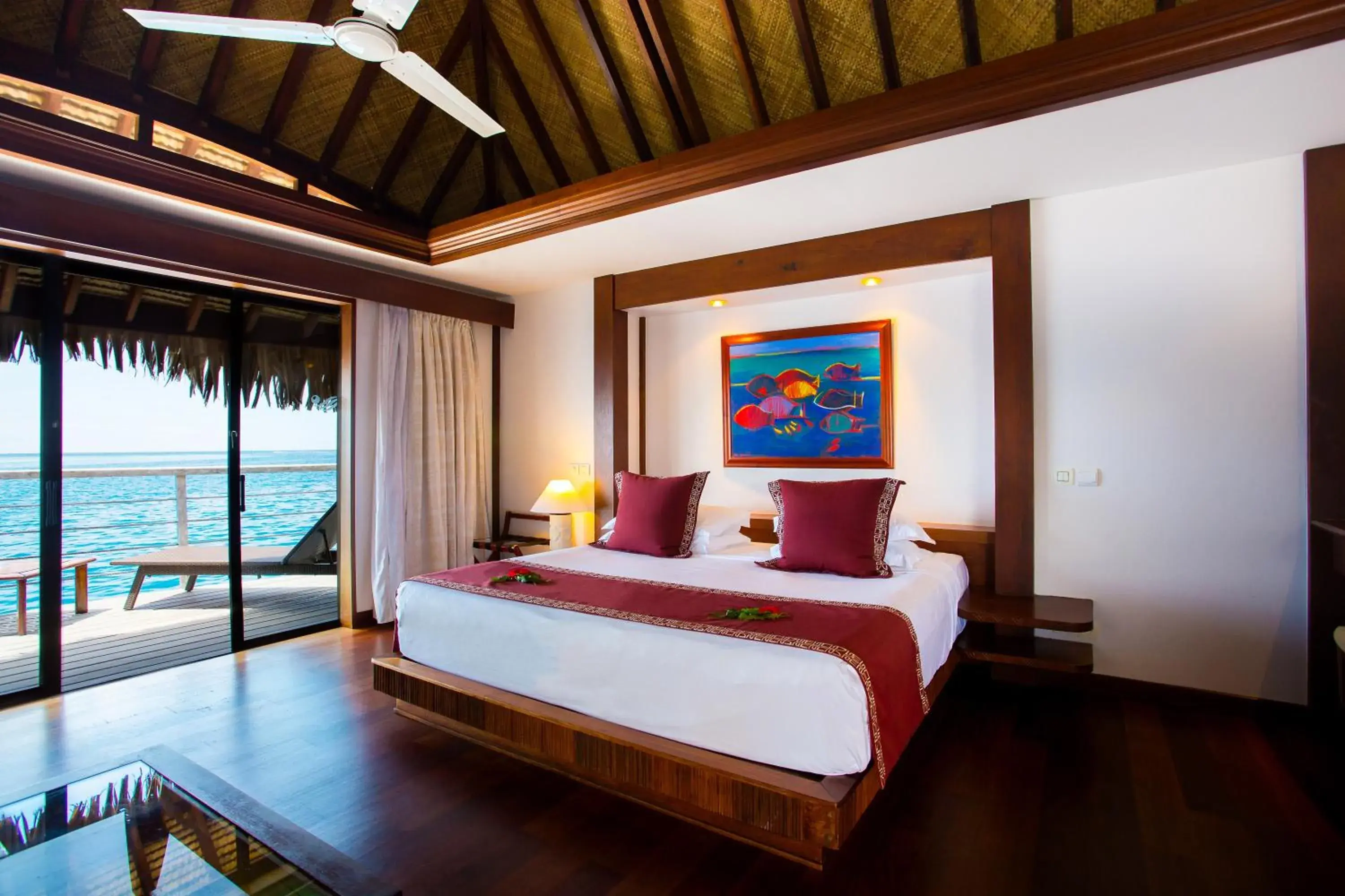 Bed in Manava Beach Resort & Spa Moorea Bed in Manava Beach Resort & Spa Moorea