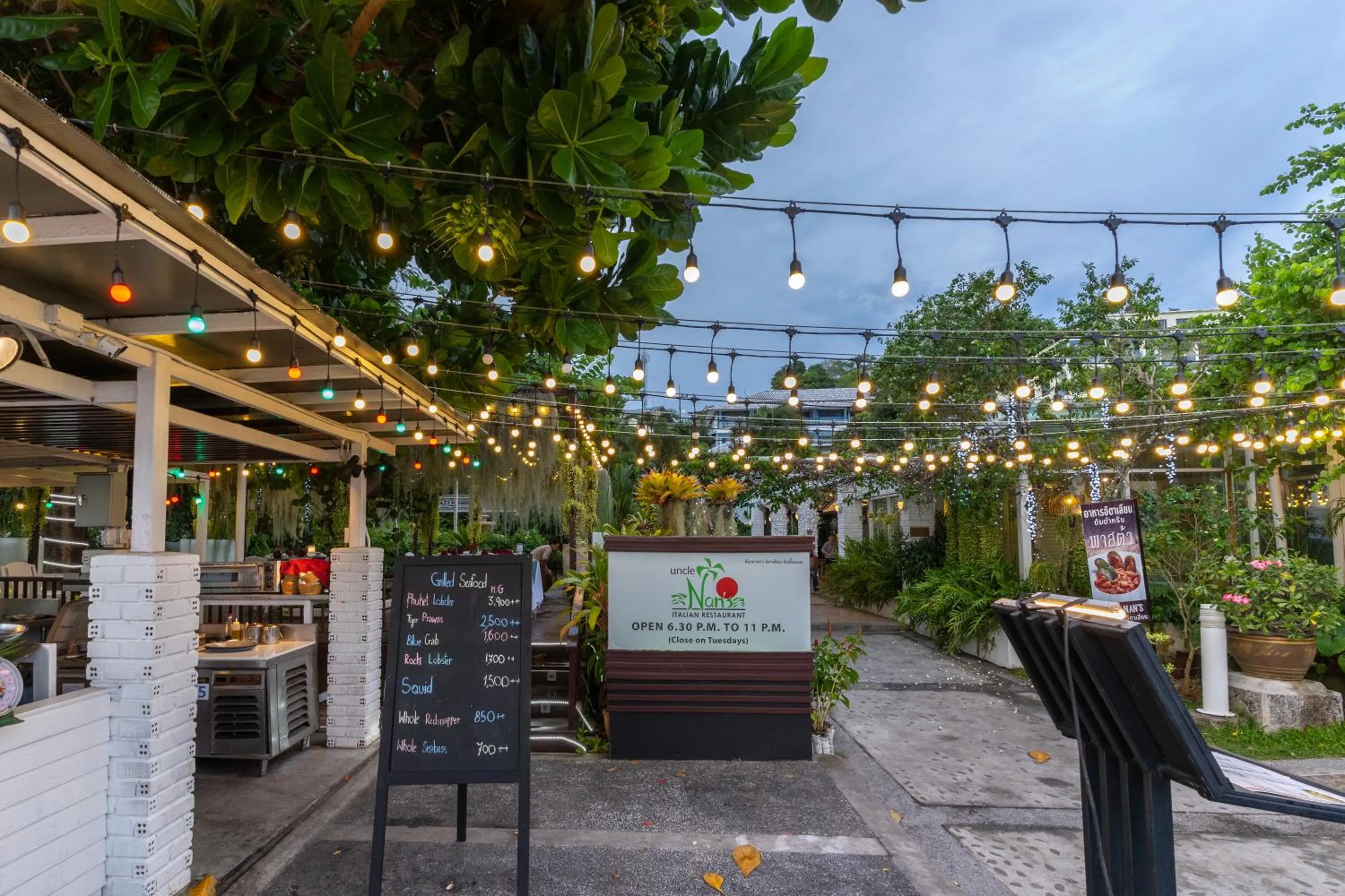 Restaurant/places to eat in Kantary Bay Hotel Phuket