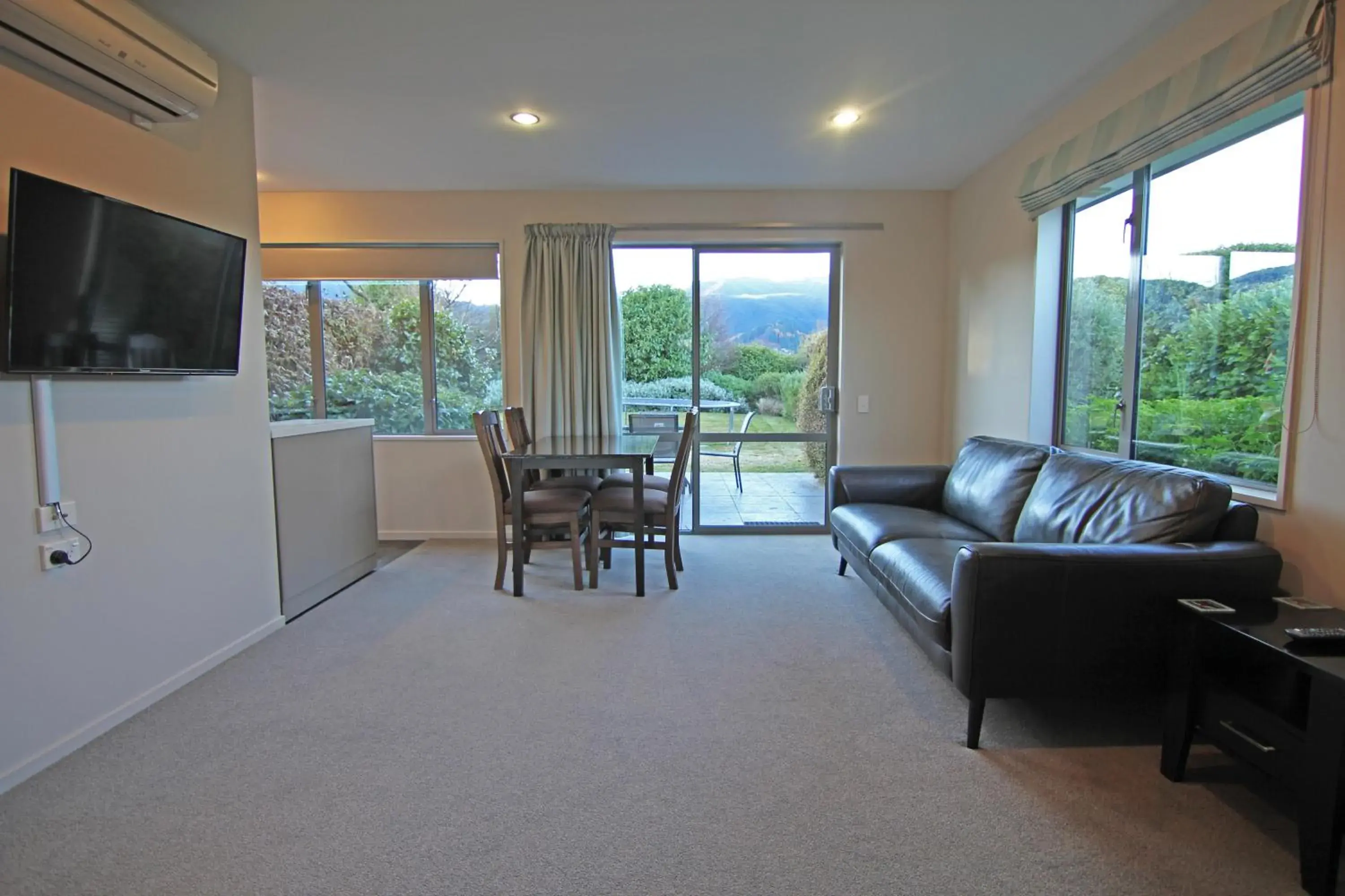 Two-Bedroom Access Unit in Hanmer Apartments Two-Bedroom Access Unit in Hanmer Apartments