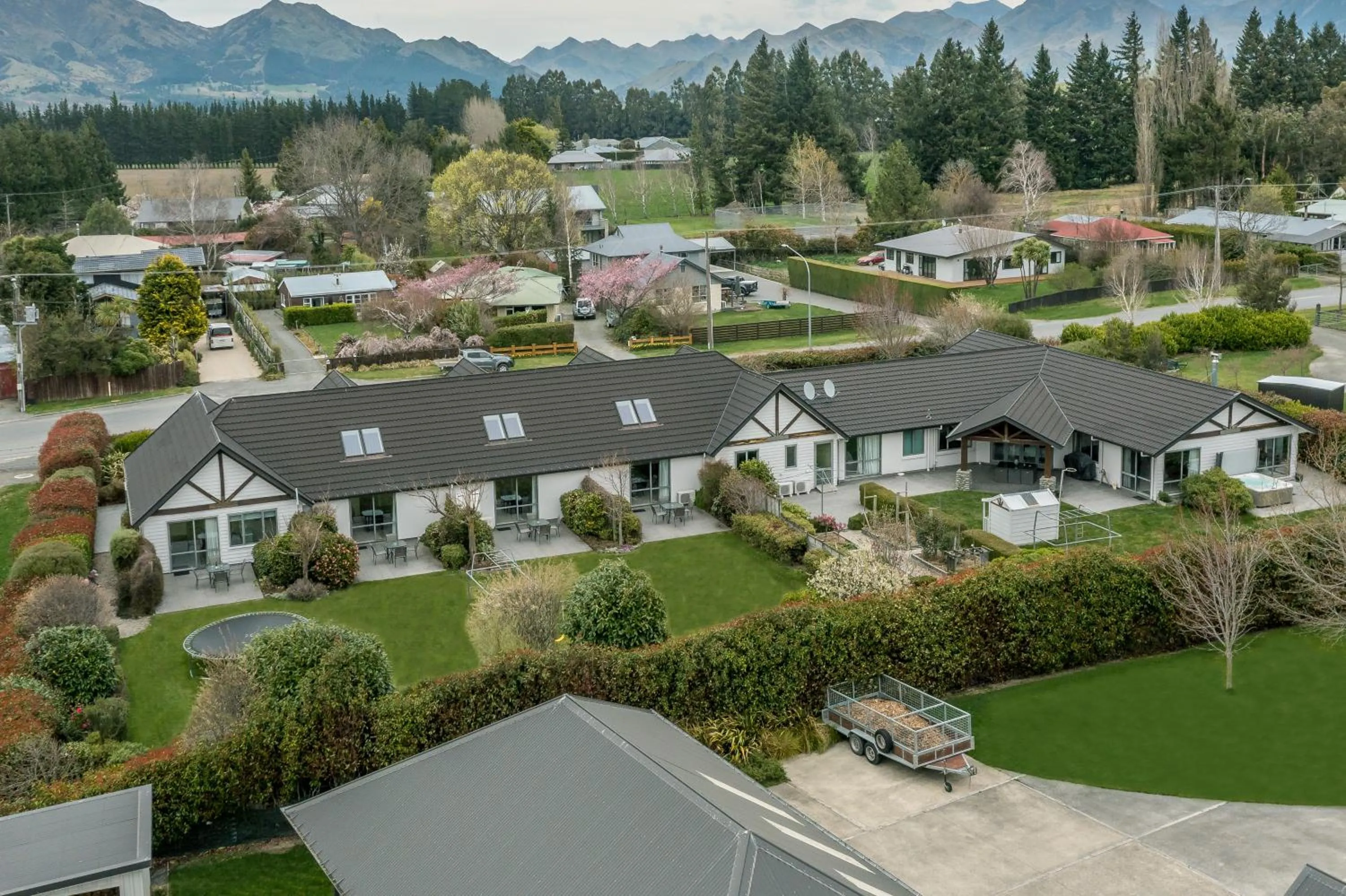 Property building in Hanmer Apartments