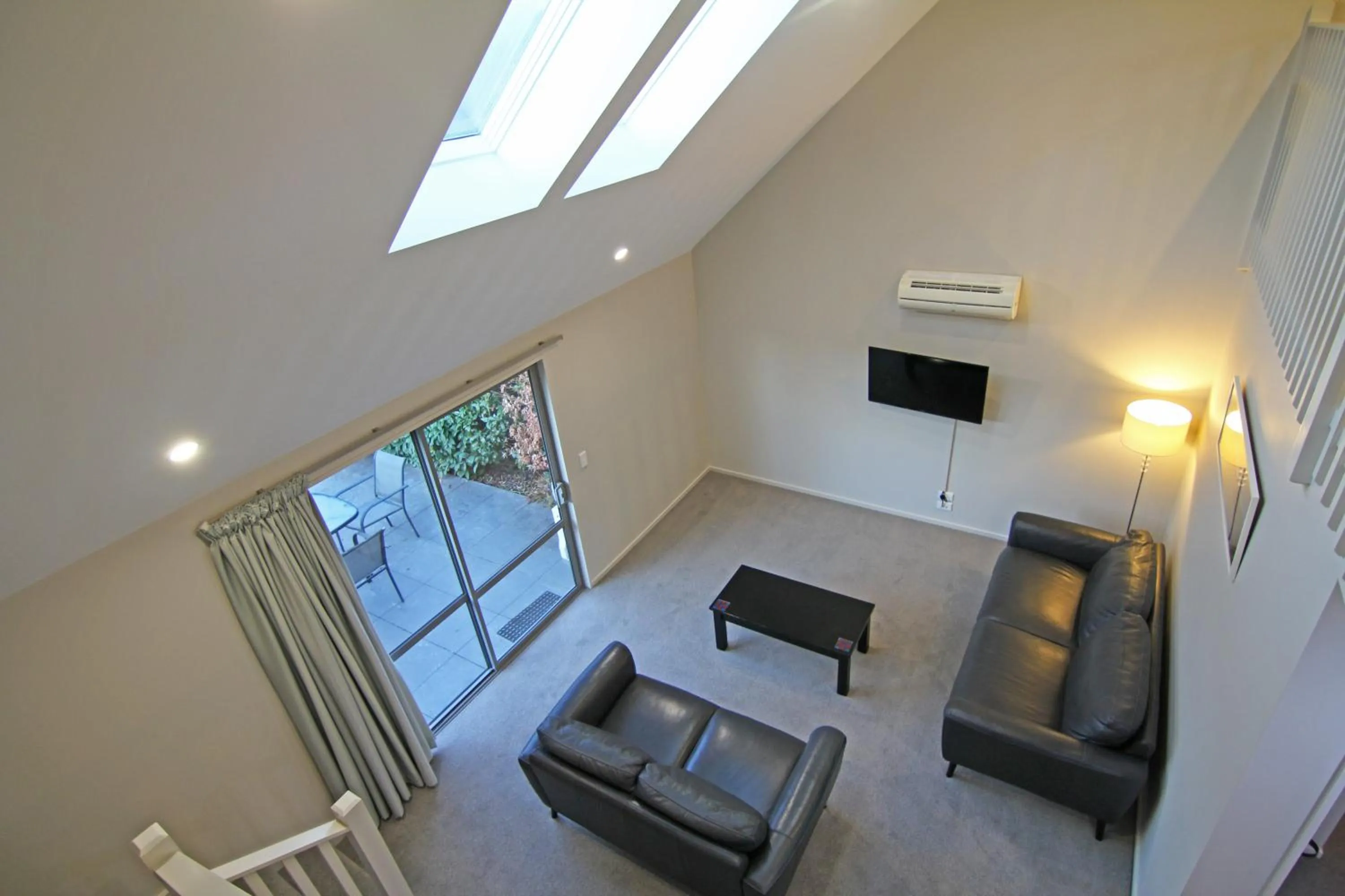 Living room in Hanmer Apartments