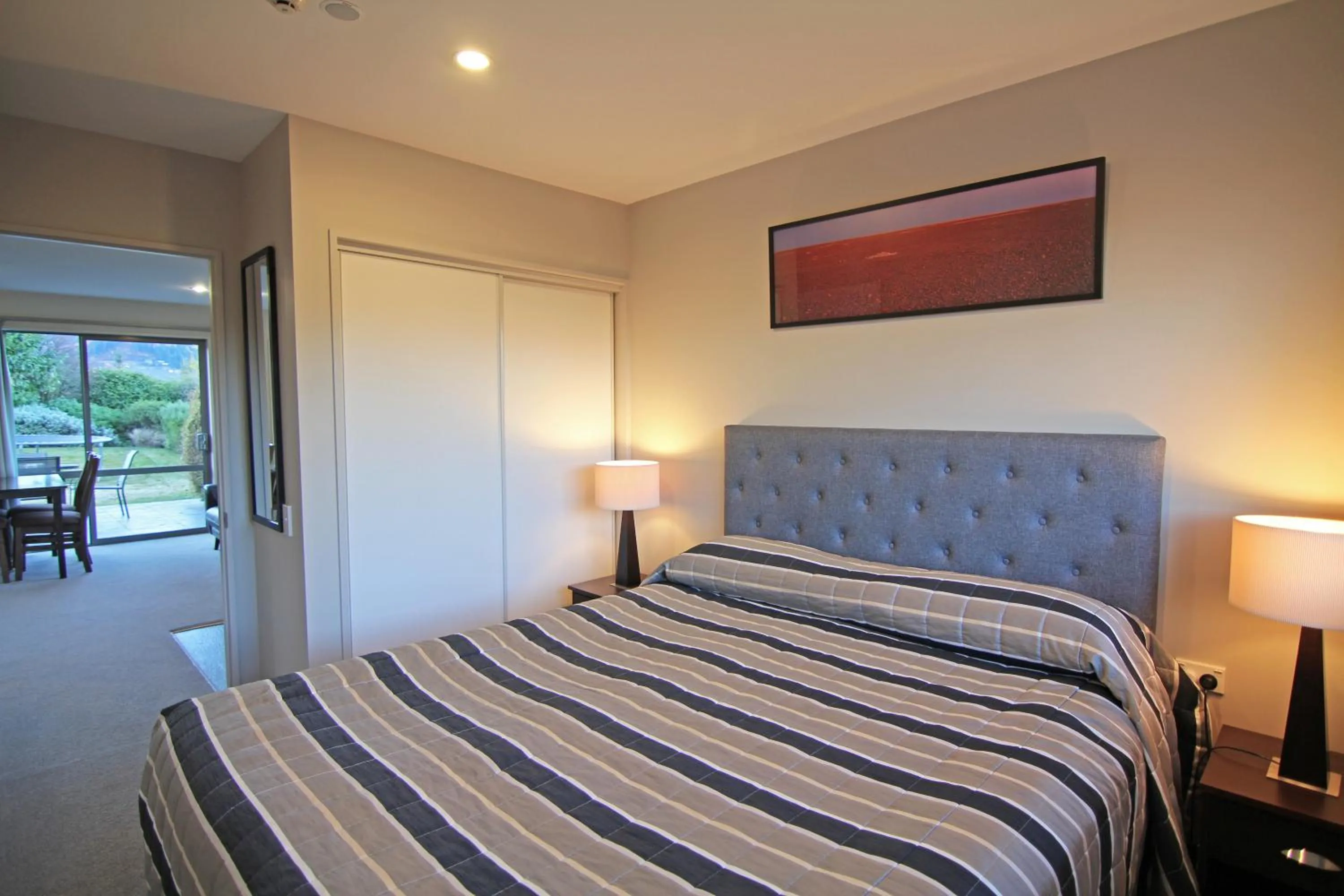 Bedroom, Bed in Hanmer Apartments