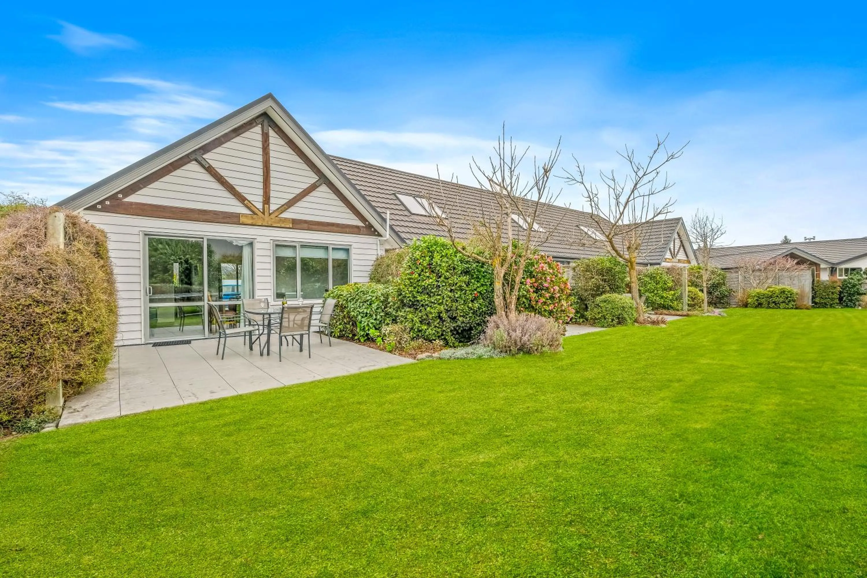 Property building in Hanmer Apartments