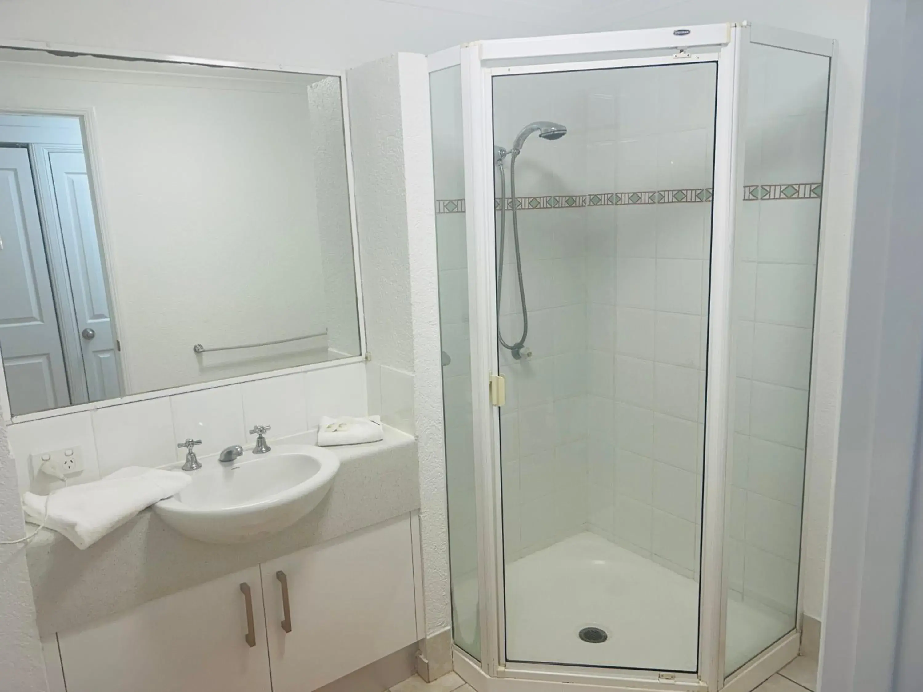 Palm Cove Tropic Apartments Palm Cove Tropic Apartments