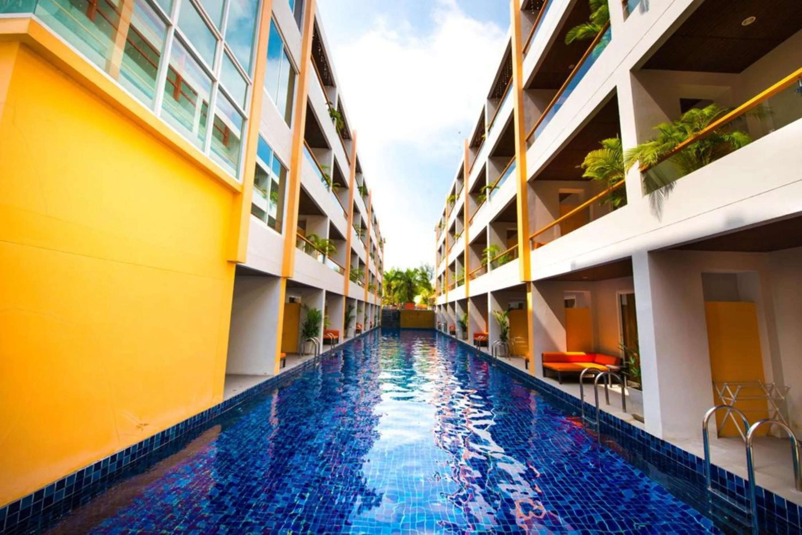 Swimming pool in FuramaXclusive Sandara Hua Hin at Cha-am Beach