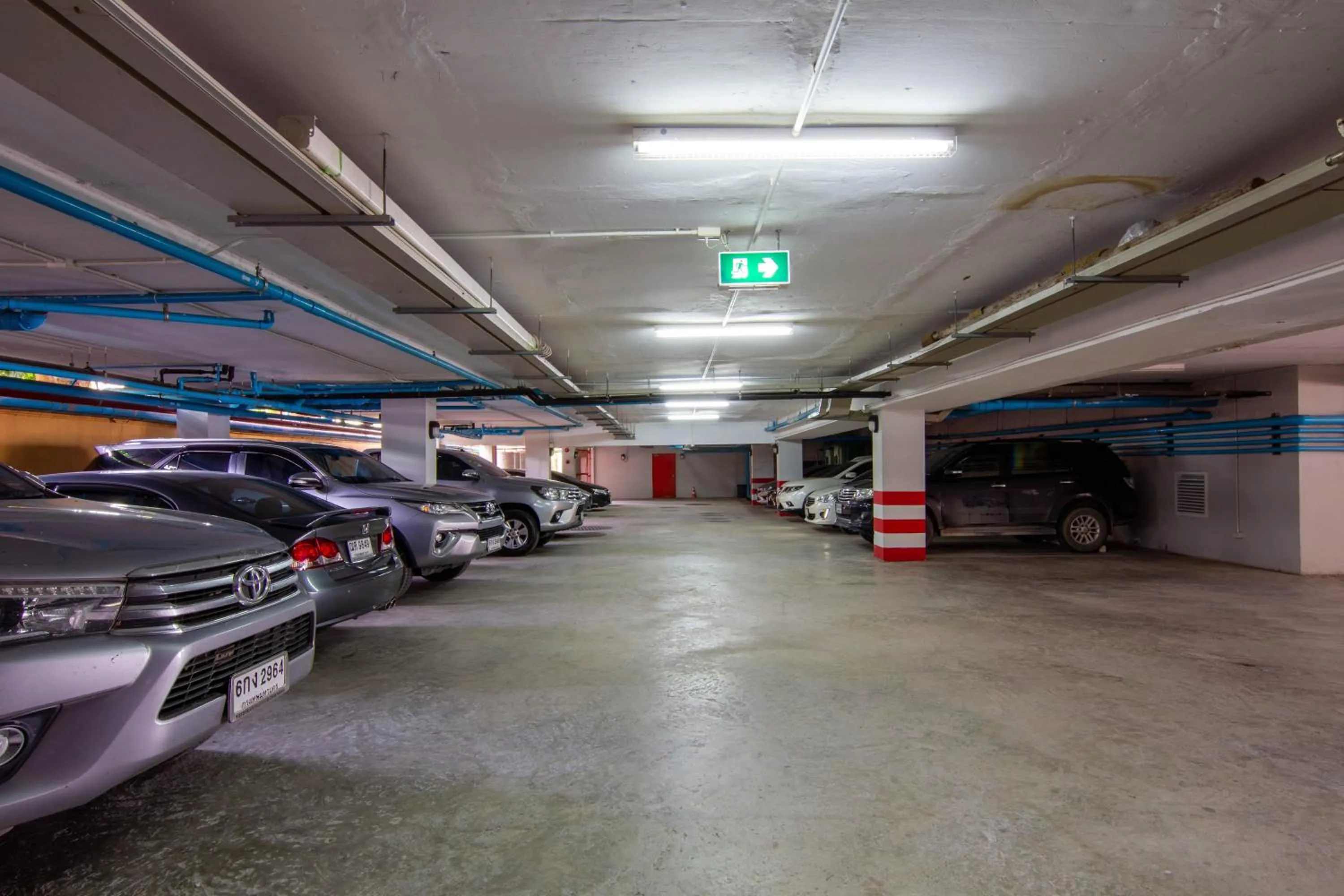 Parking in FuramaXclusive Sandara Hua Hin at Cha-am Beach