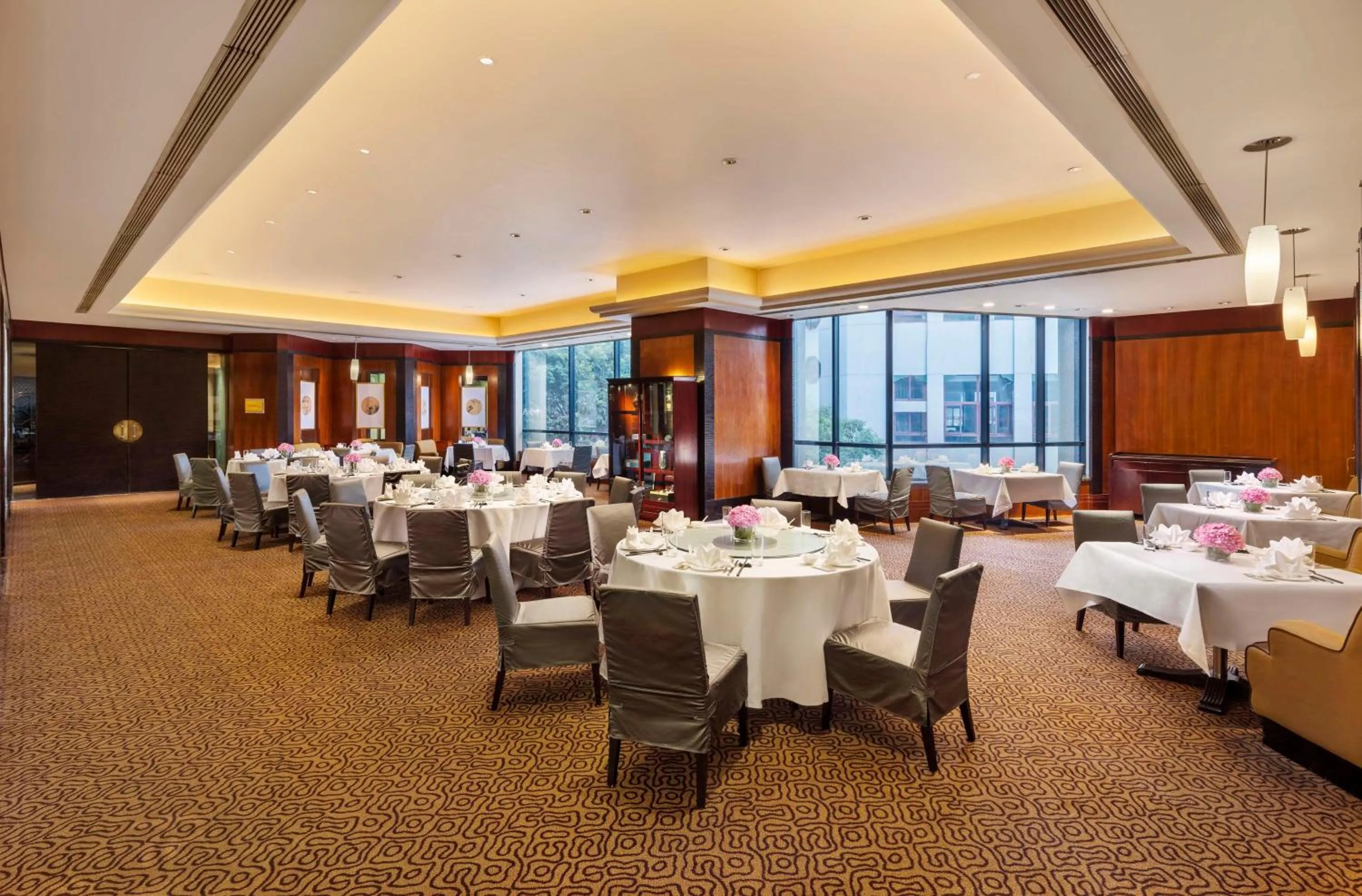 Restaurant/places to eat in Hilton Chongqing