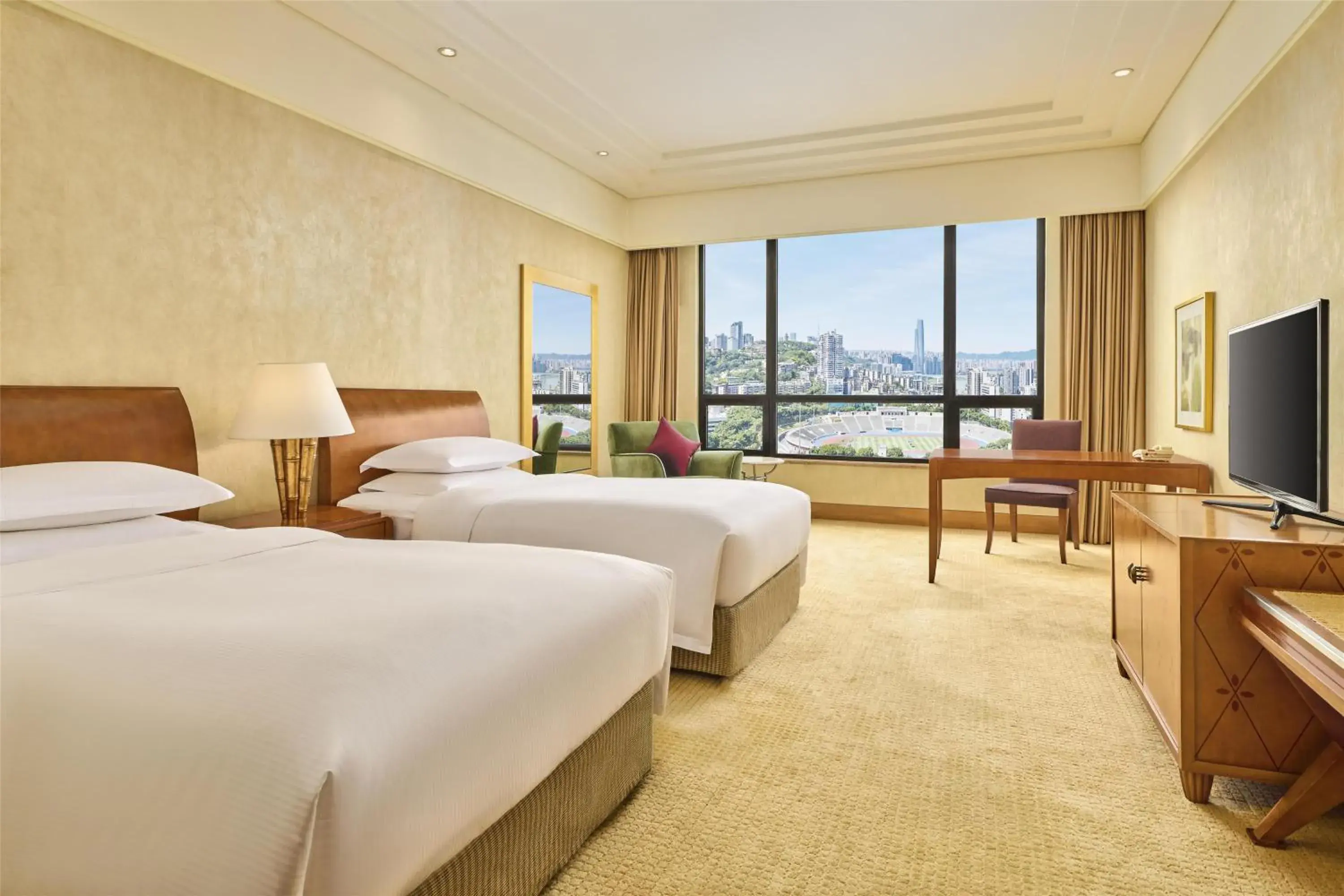 Deluxe Twin Room with City View in Hilton Chongqing Deluxe Twin Room with City View in Hilton Chongqing