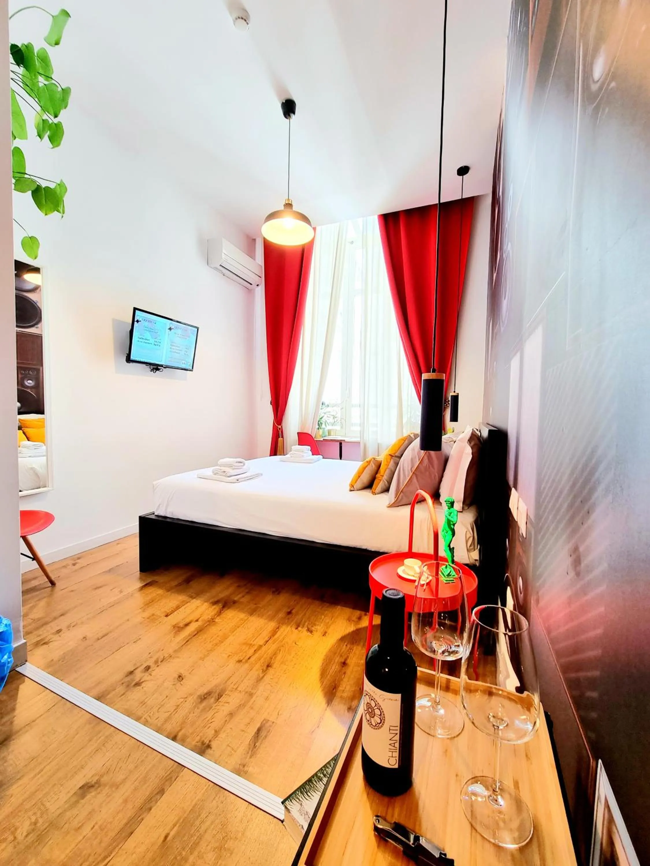 Bedroom, Bed in Daily Napoli - Lungomare