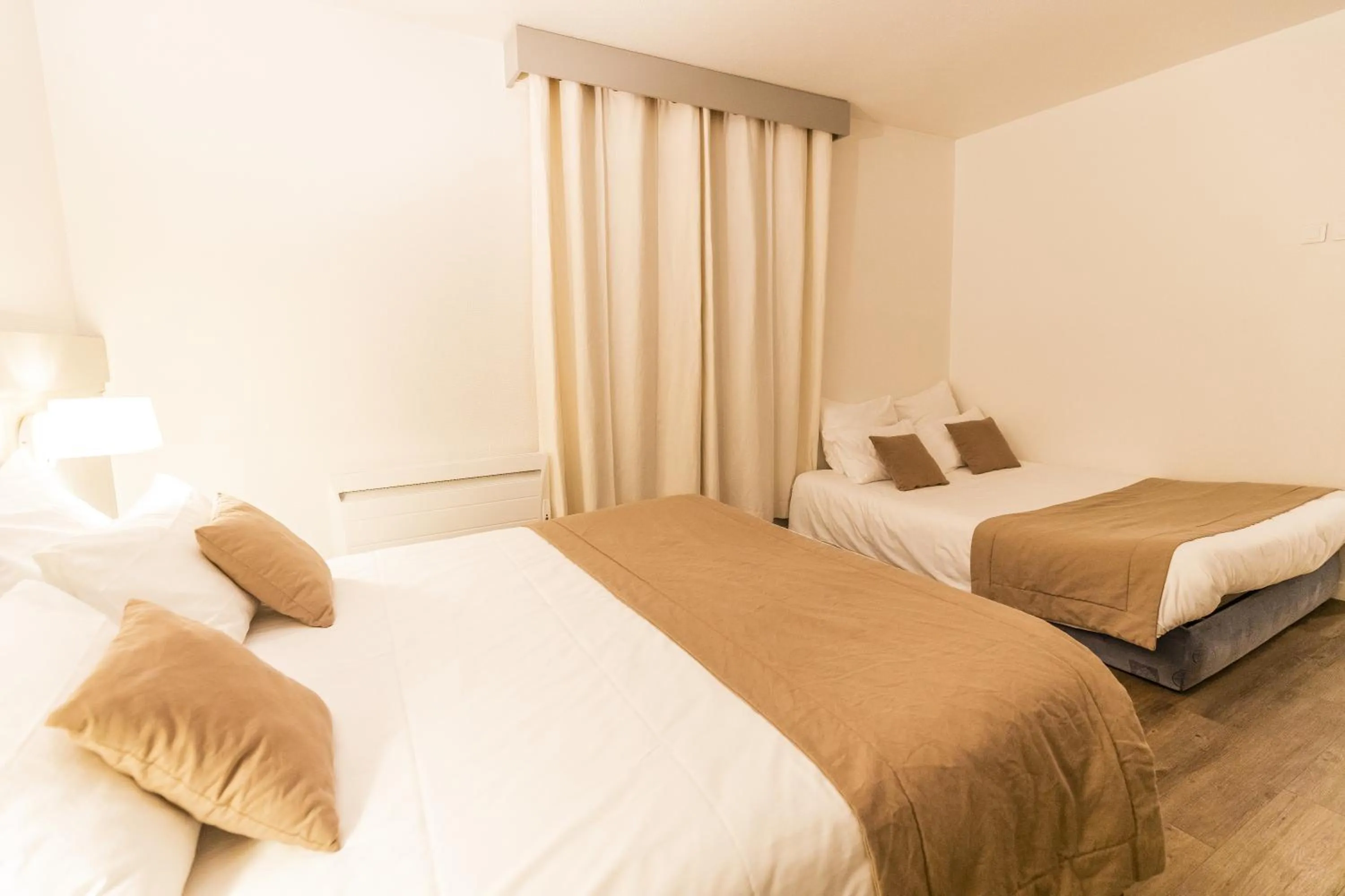 Bedroom, Bed in Hôtel Bastide