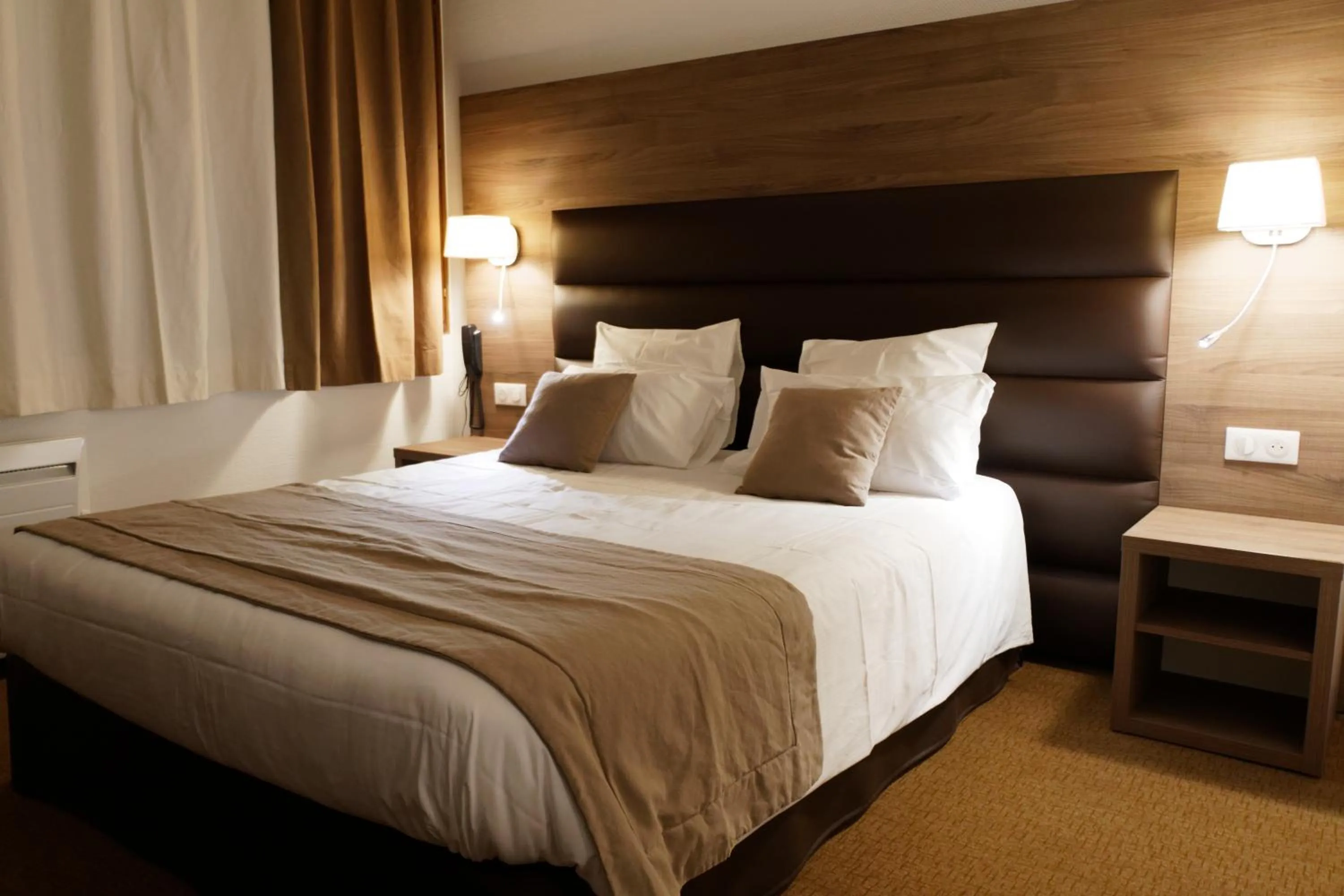 Bedroom, Bed in Hôtel Bastide