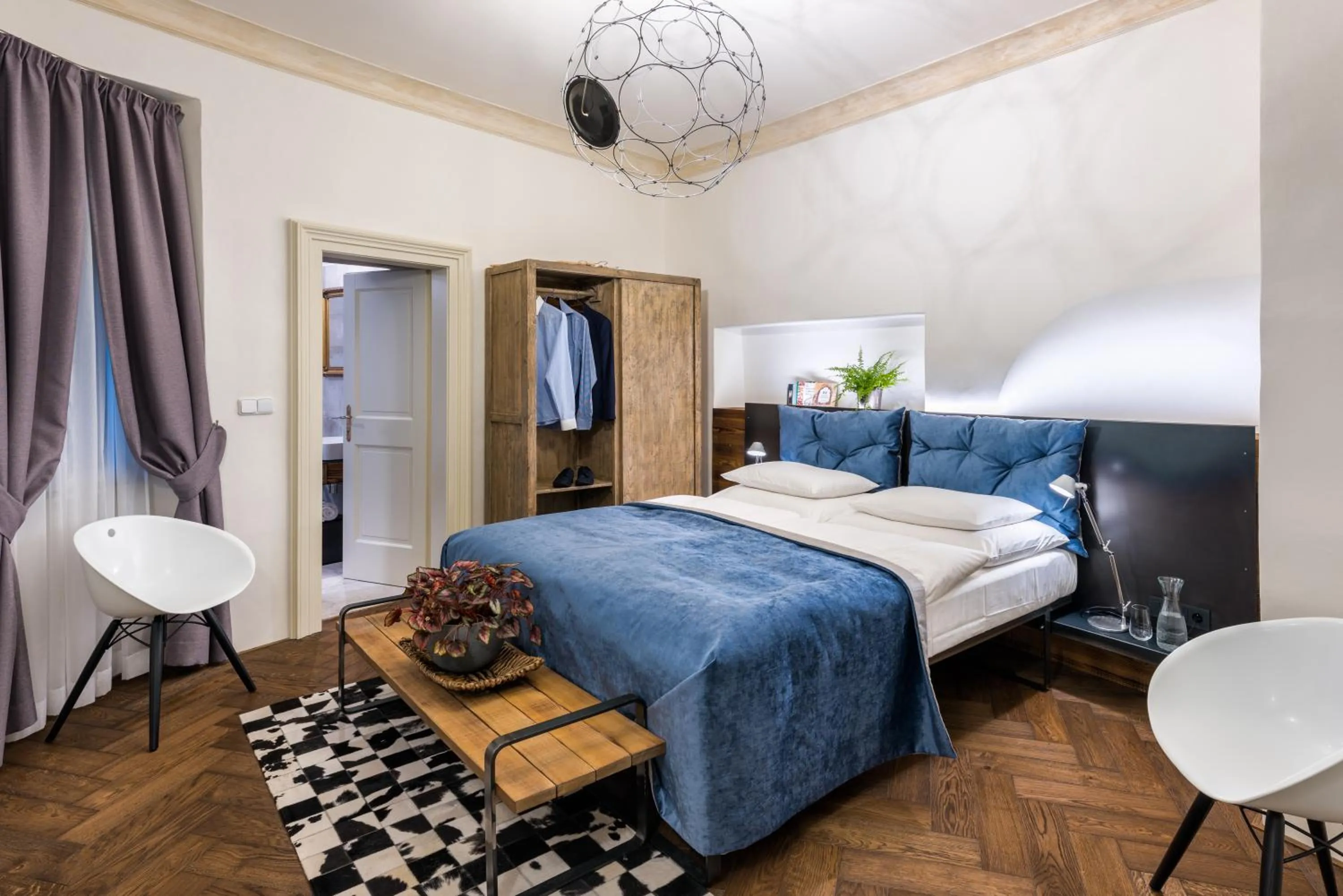 Bedroom, Bed in MOOo by the Castle