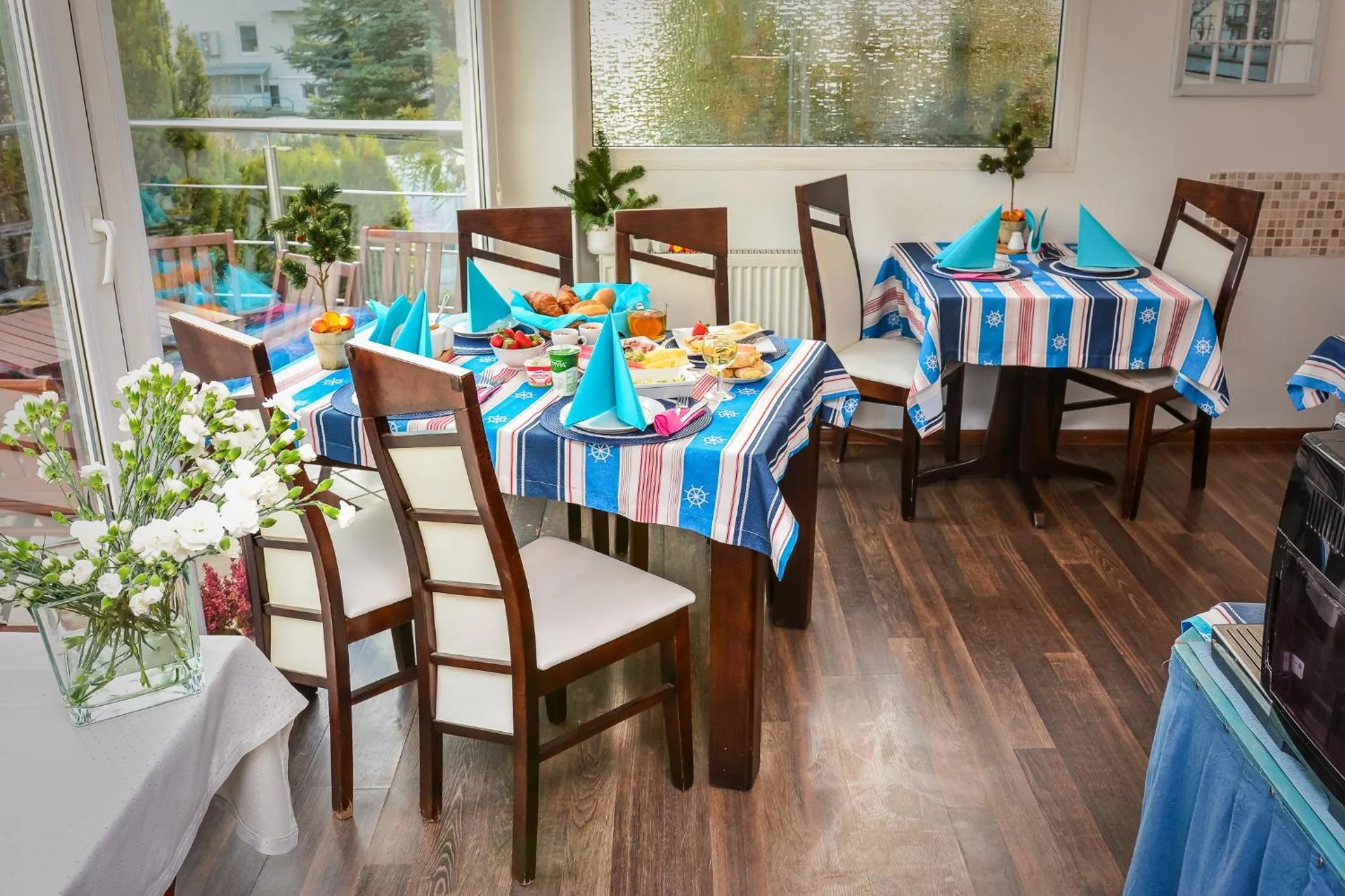 Restaurant/places to eat in Willa Bryza