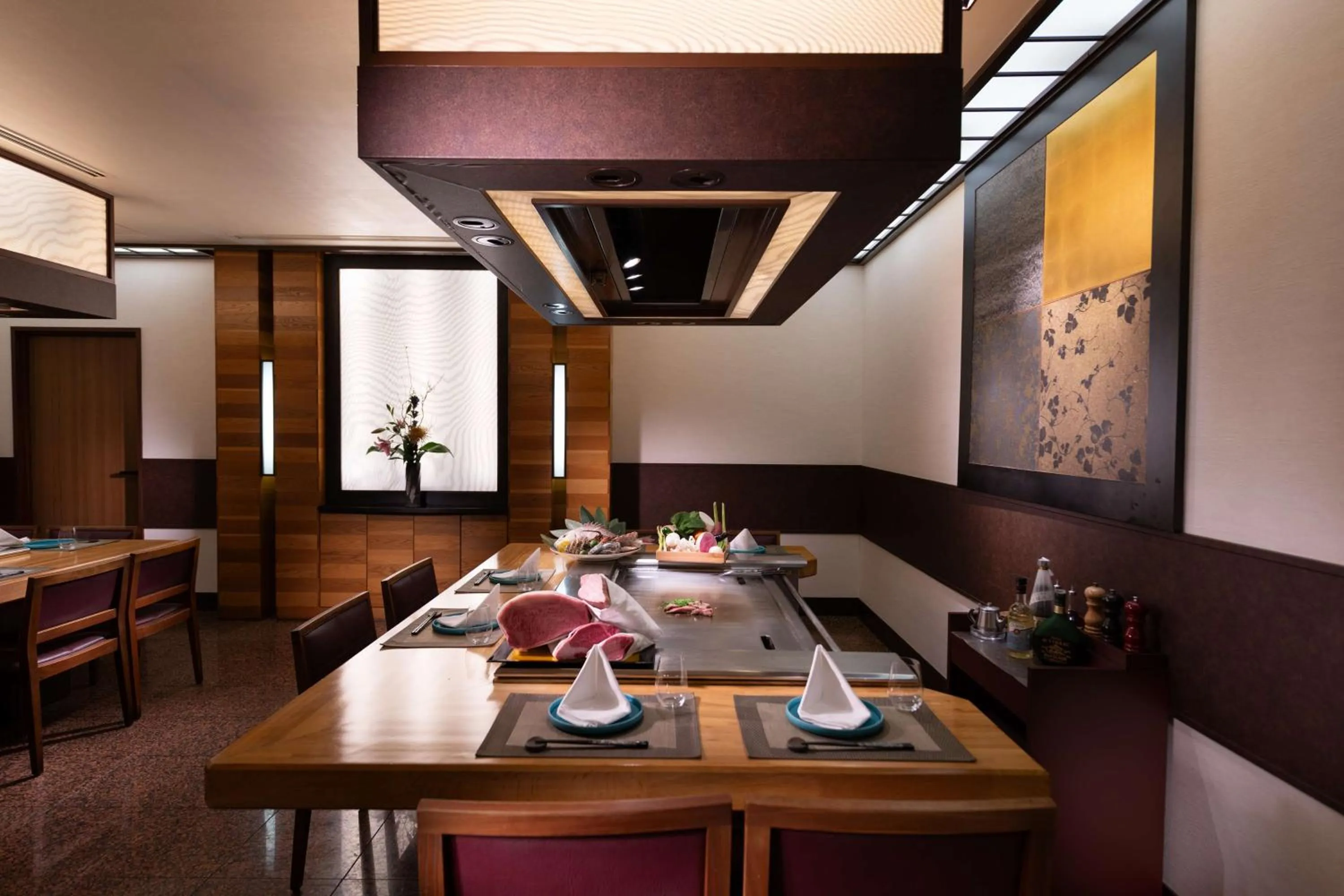 Restaurant/places to eat in Hilton Nagoya Hotel