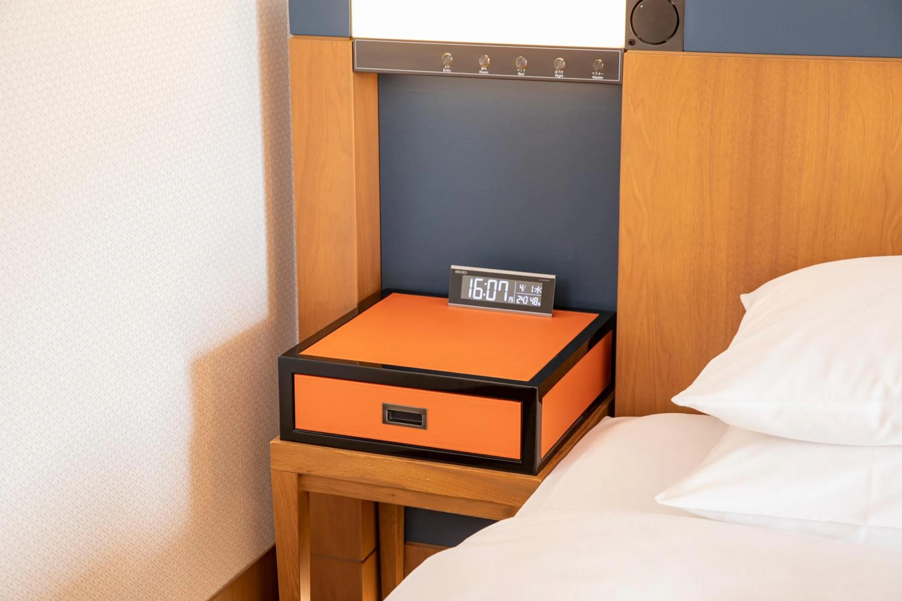 Bedroom, Bed in Hilton Nagoya Hotel