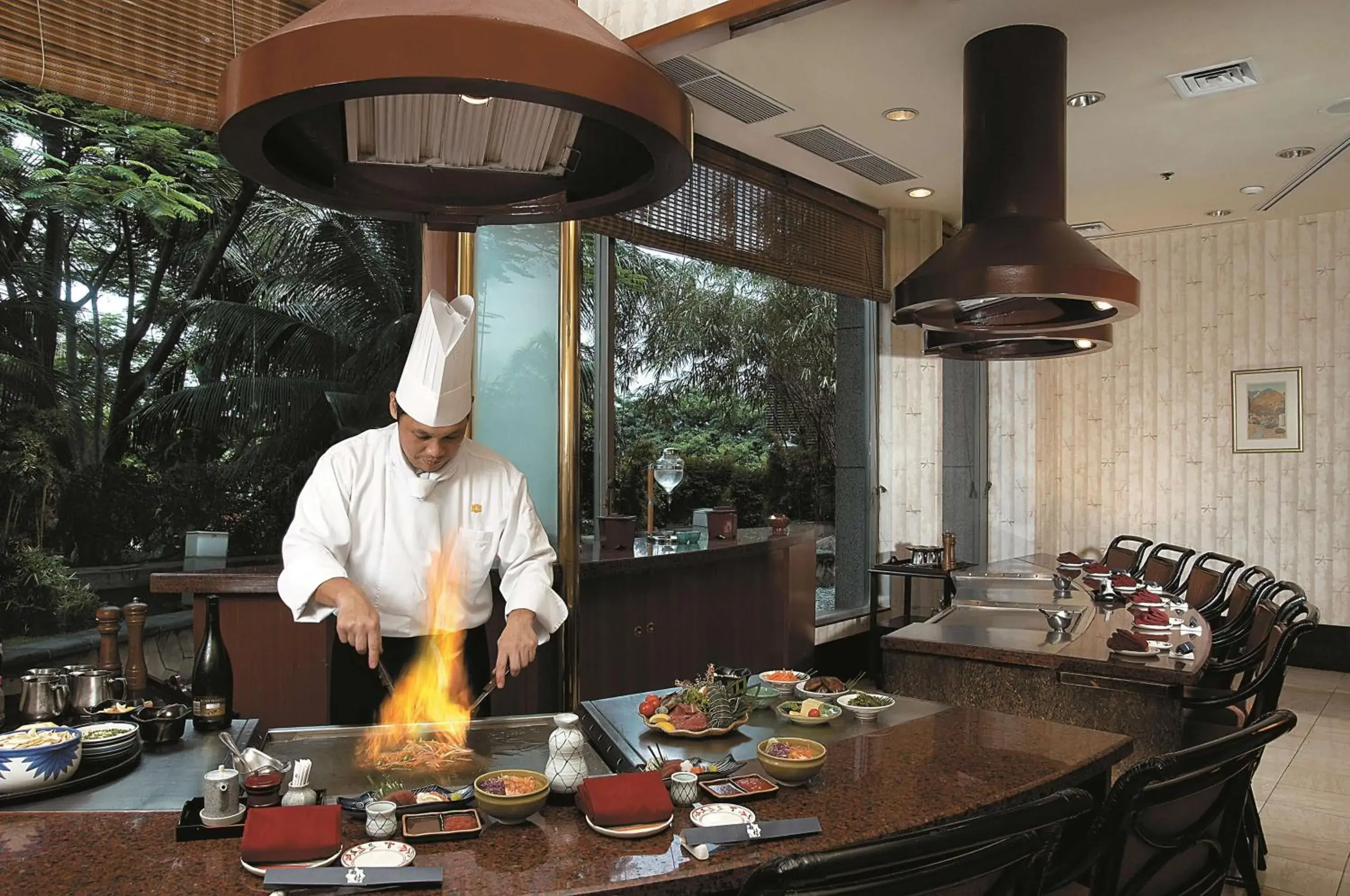 Restaurant/places to eat in Shangri-la Surabaya Restaurant/places to eat in Shangri-la Surabaya
