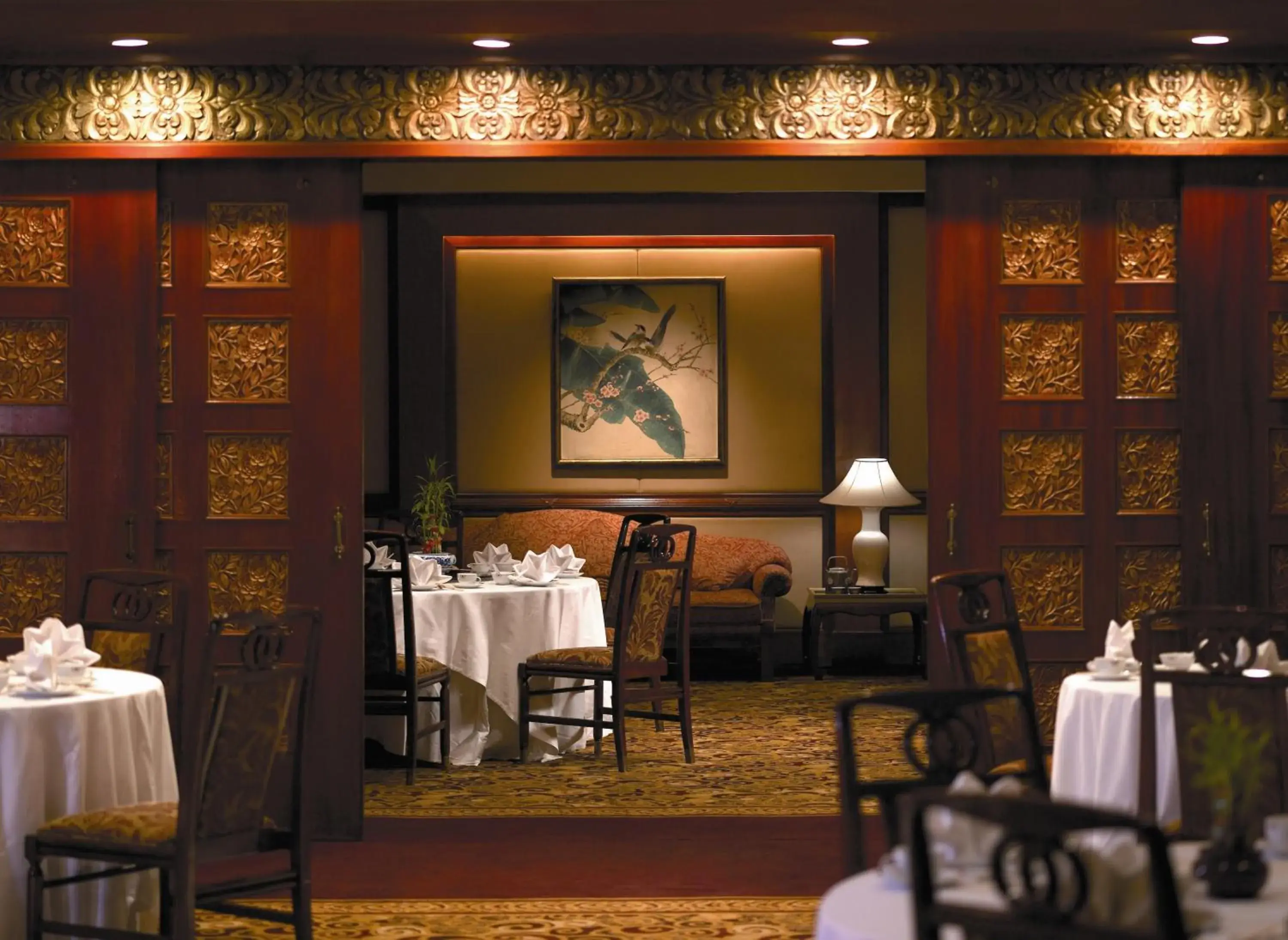 Restaurant/places to eat in Shangri-la Surabaya Restaurant/places to eat in Shangri-la Surabaya