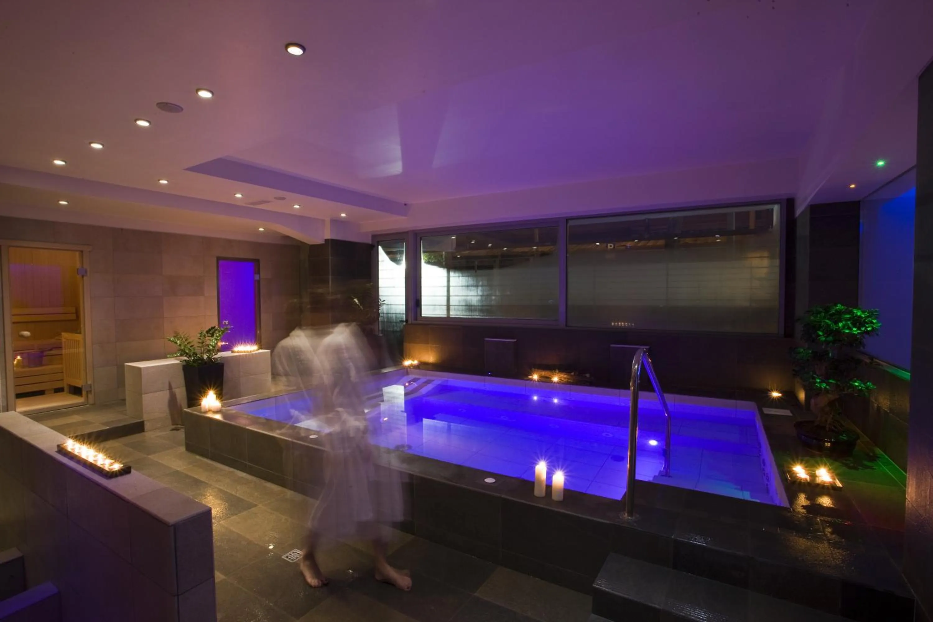 People in Alisei Palace Hotel