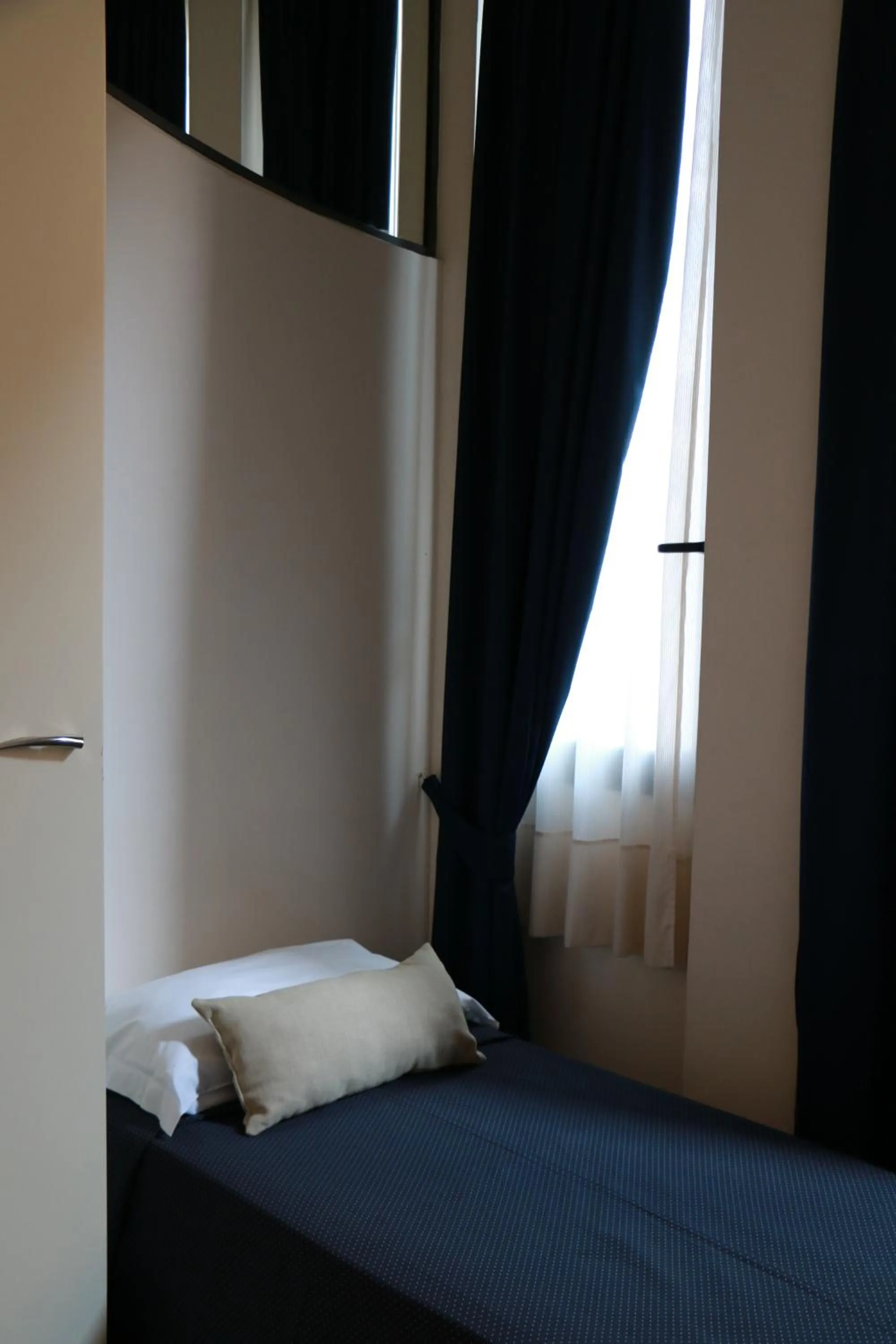 Bed in Hotel Kursaal BB