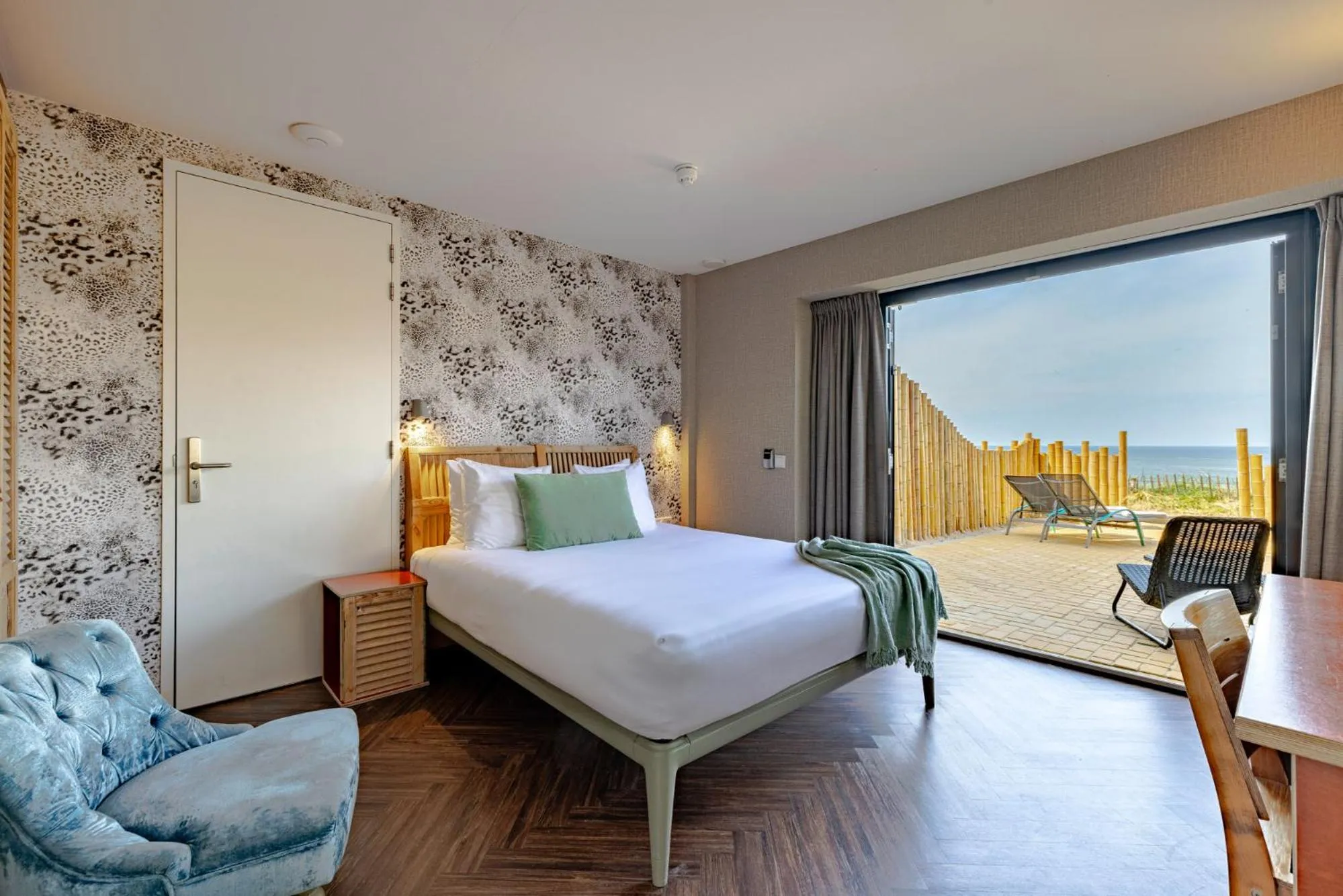 Bedroom, Bed in Beachhouse Hotel