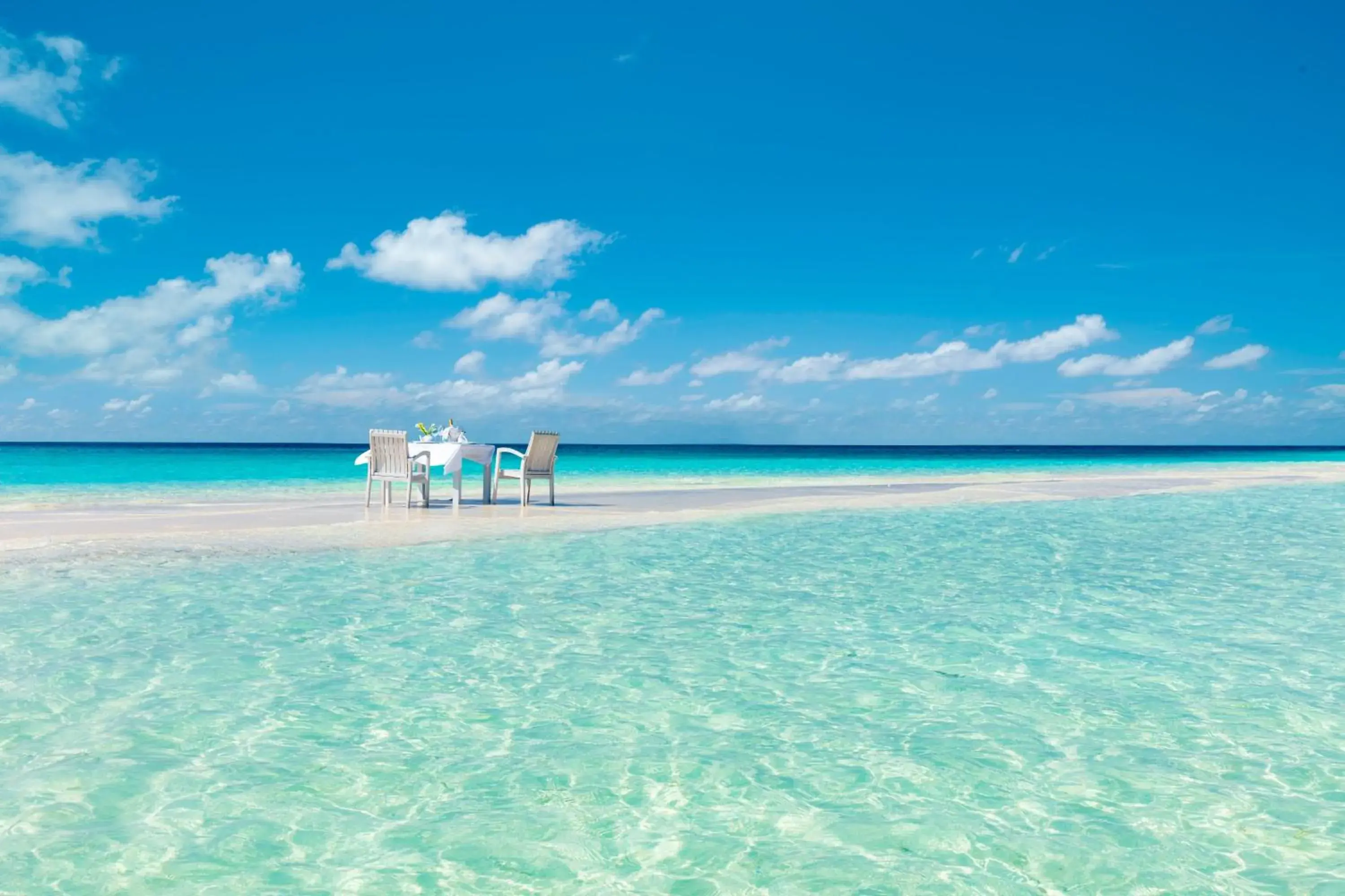 Restaurant/places to eat in Anantara Dhigu Maldives Resort Restaurant/places to eat in Anantara Dhigu Maldives Resort