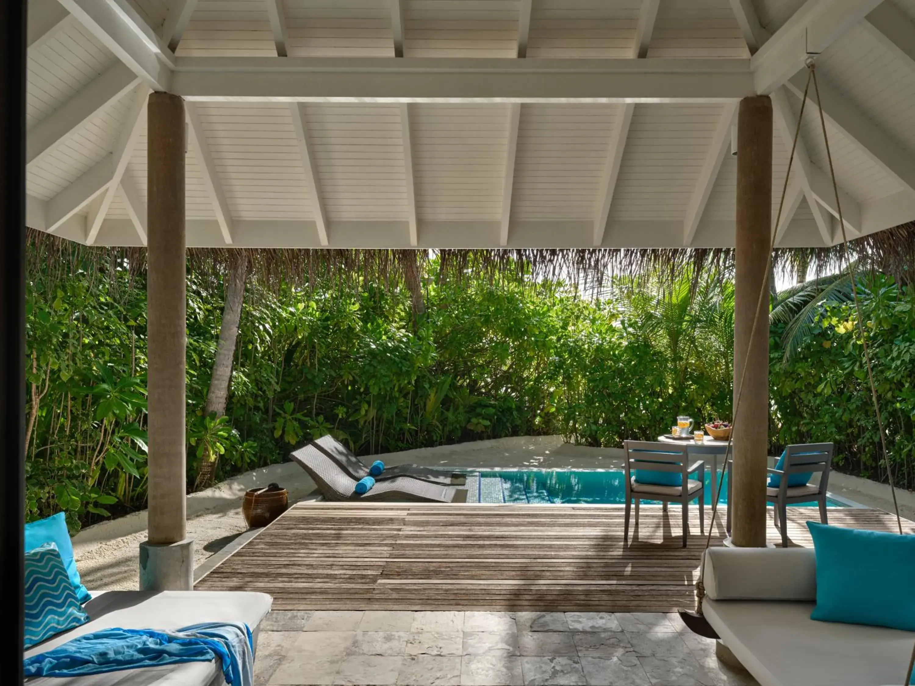 Anantara Dhigu Maldives Resort Anantara Dhigu Maldives Resort