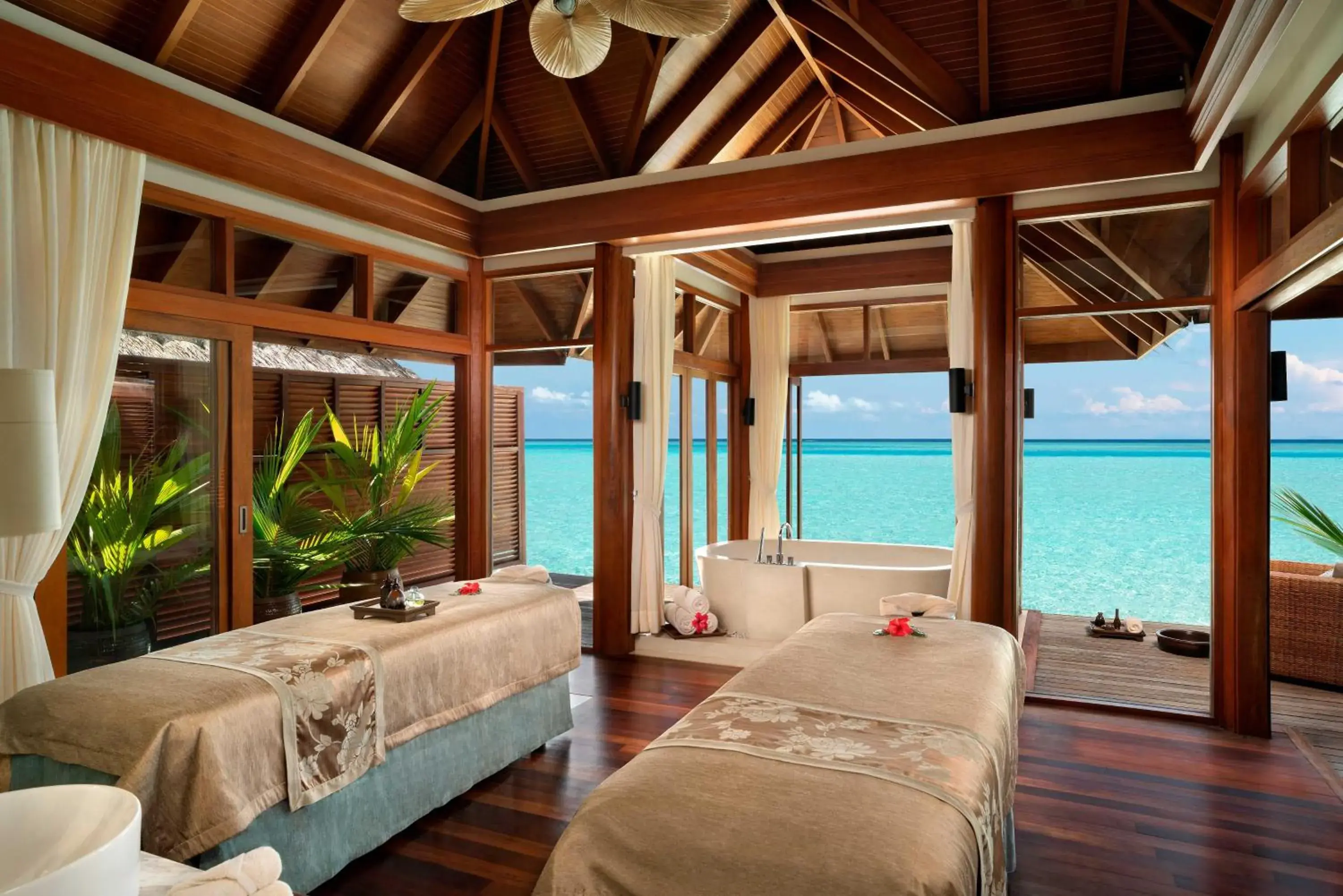 Spa and wellness centre/facilities, Bed in Anantara Dhigu Maldives Resort Spa and wellness centre/facilities, Bed in Anantara Dhigu Maldives Resort