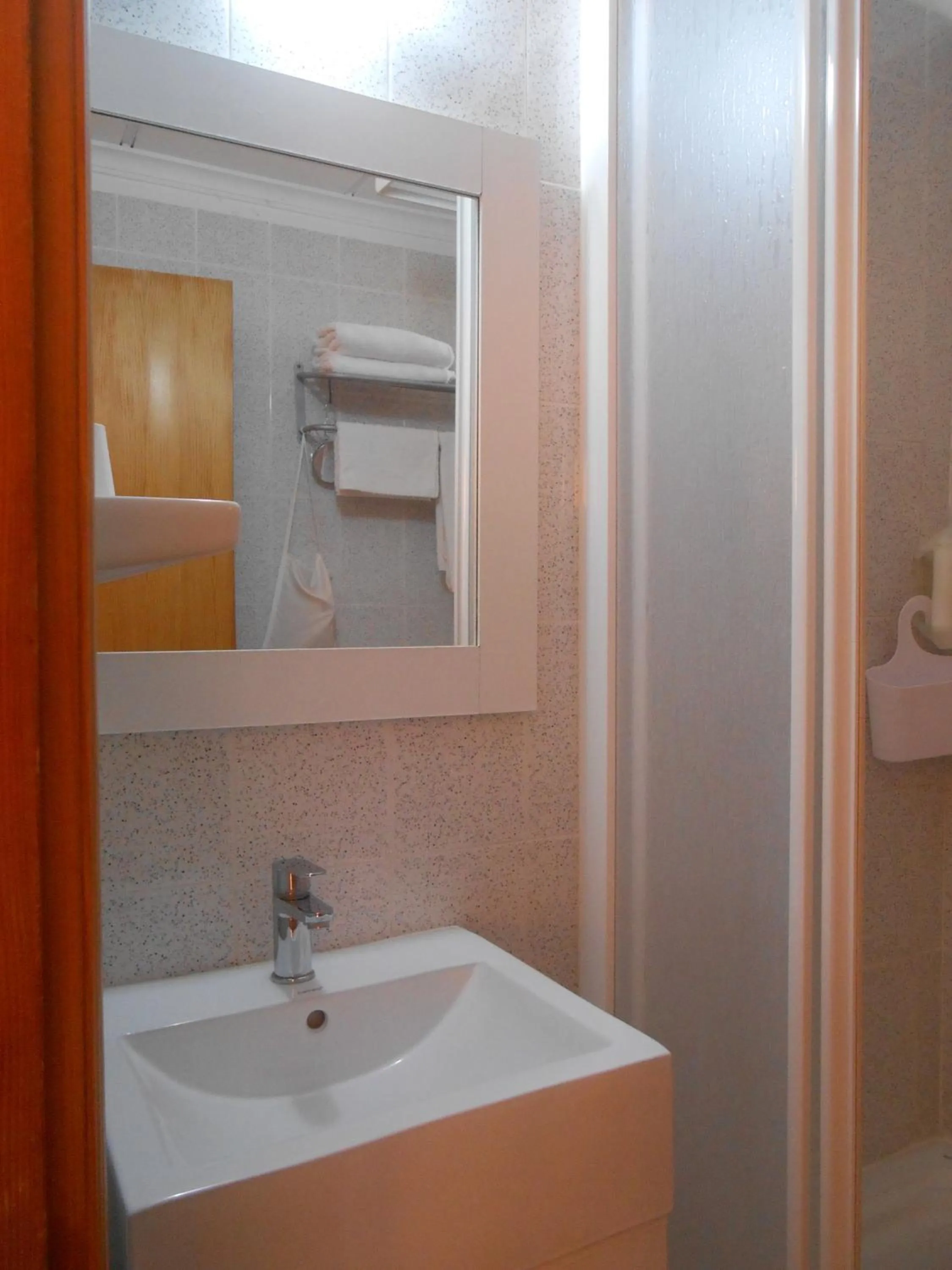 Bathroom in Hostal El Callejón