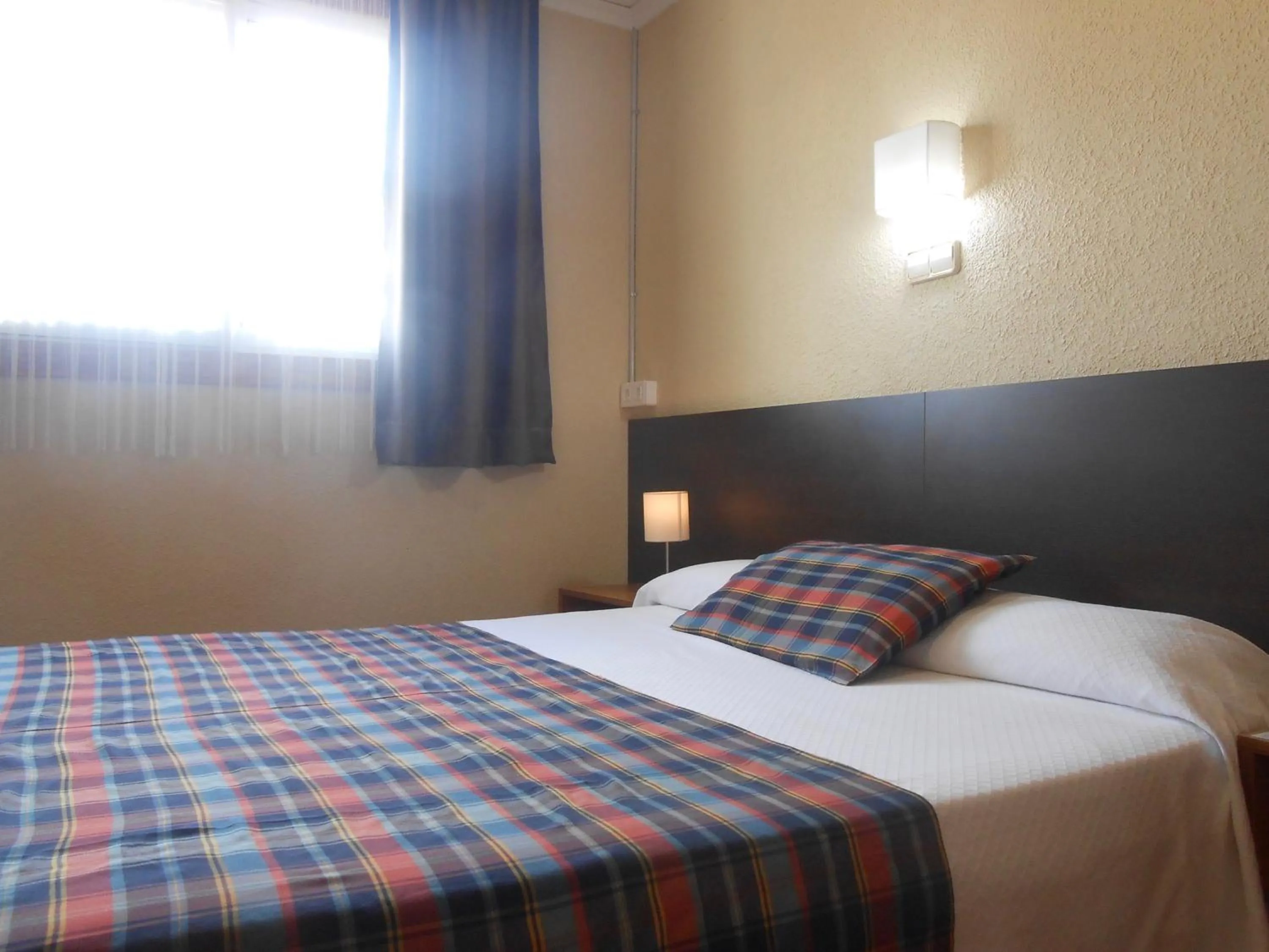 Photo of the whole room, Bed in Hostal El Callejón