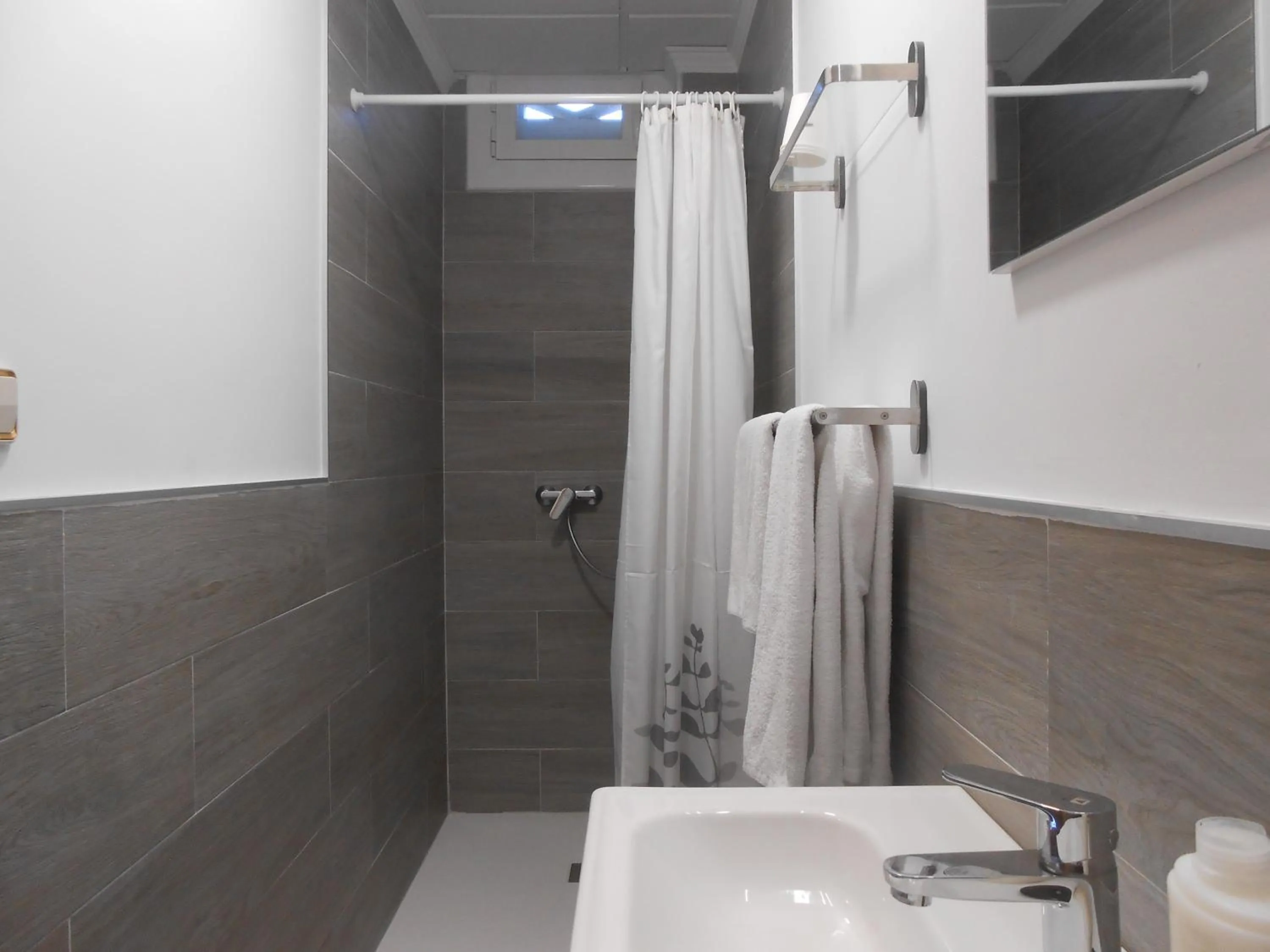 Bathroom in Hostal El Callejón