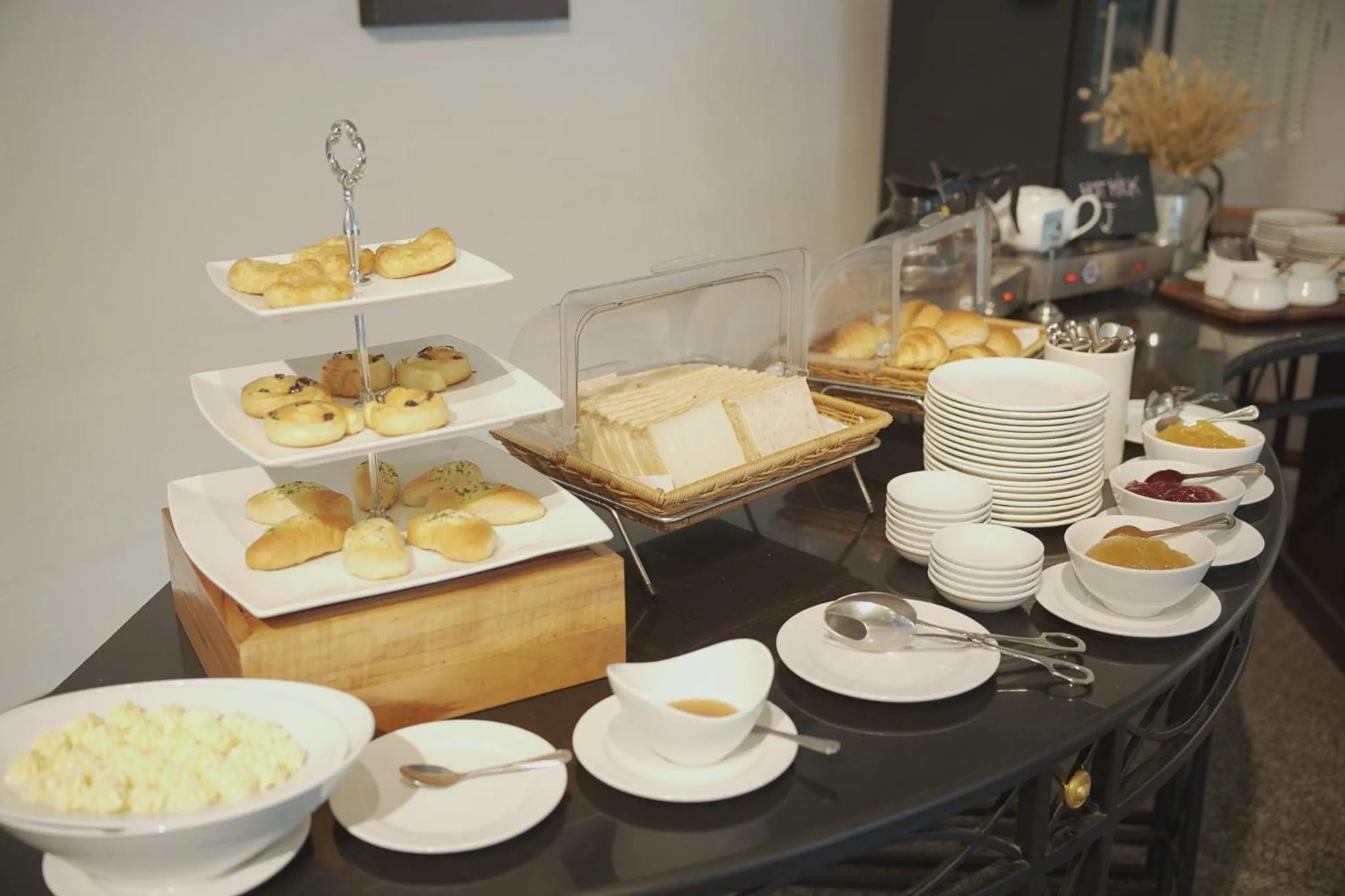 Food in Cross Vibe Bangkok Srinakarin