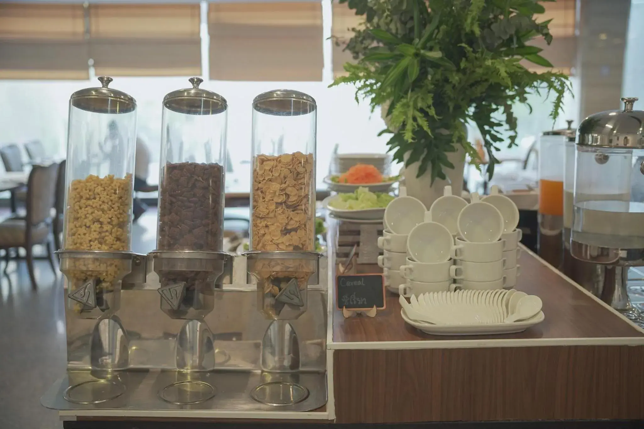 Restaurant/places to eat in Cross Vibe Bangkok Srinakarin Restaurant/places to eat in Cross Vibe Bangkok Srinakarin