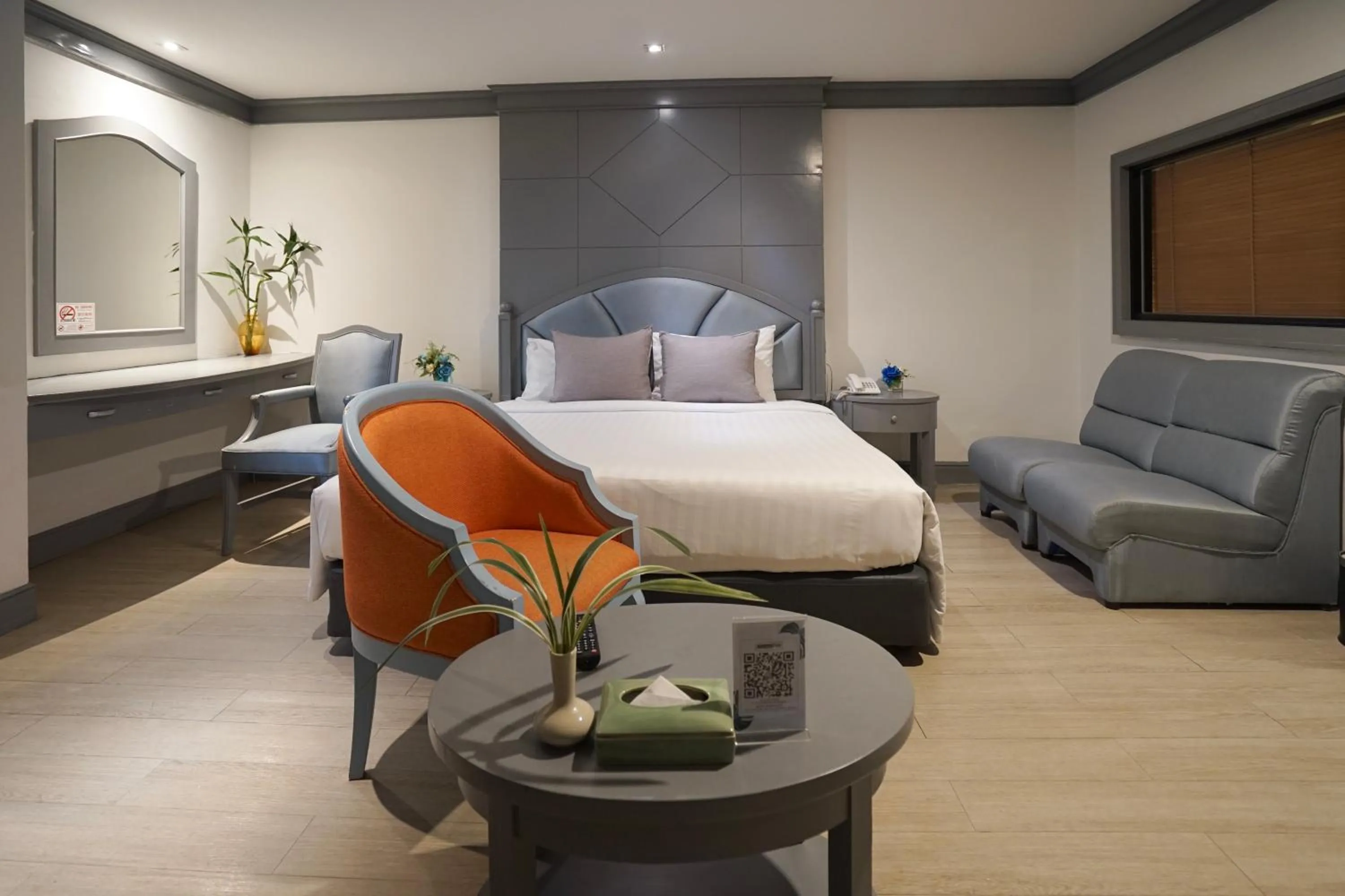 Bedroom, Bed in King Park Avenue Hotel Bangkok