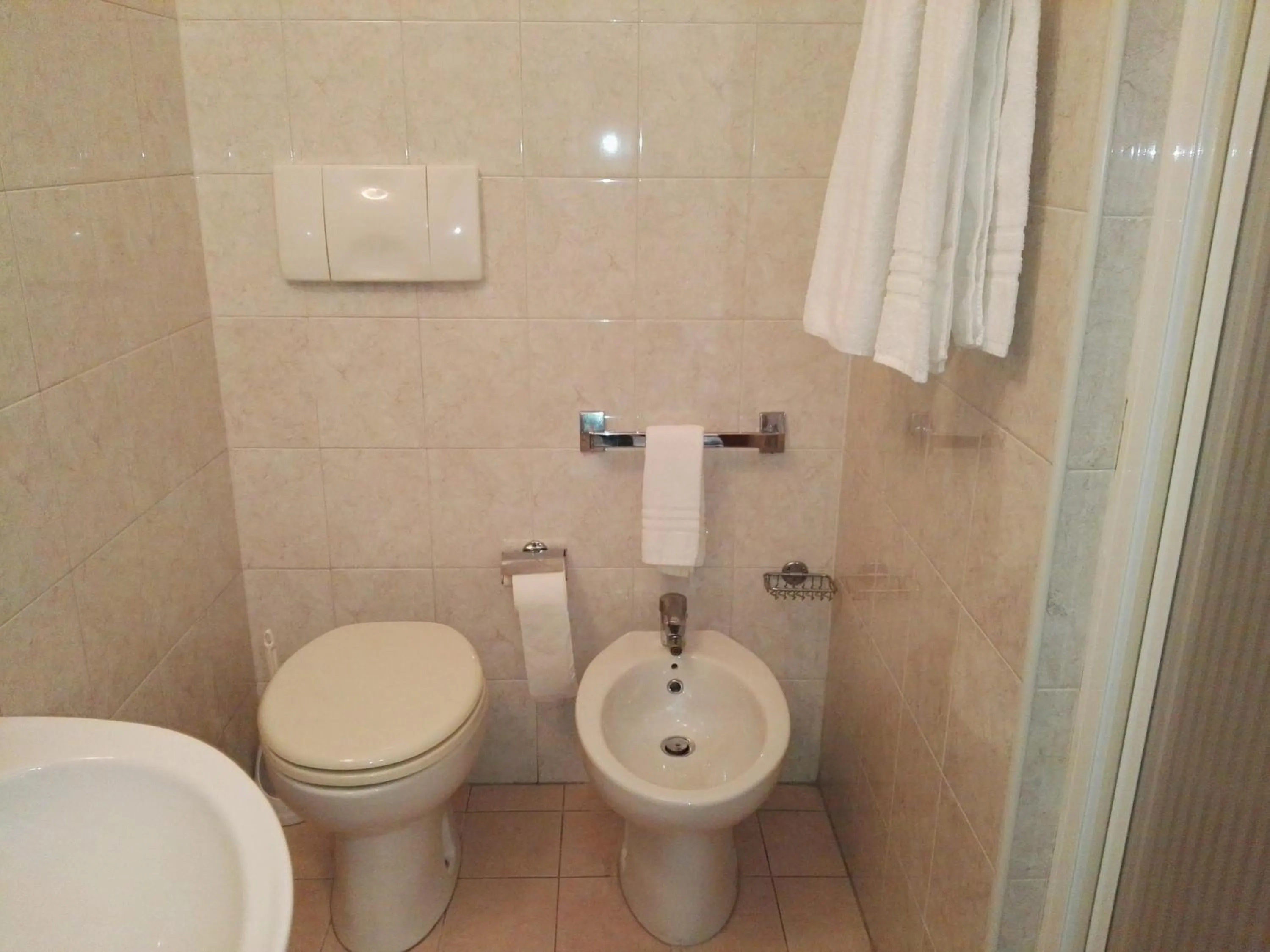 Bathroom in Hotel Loreto