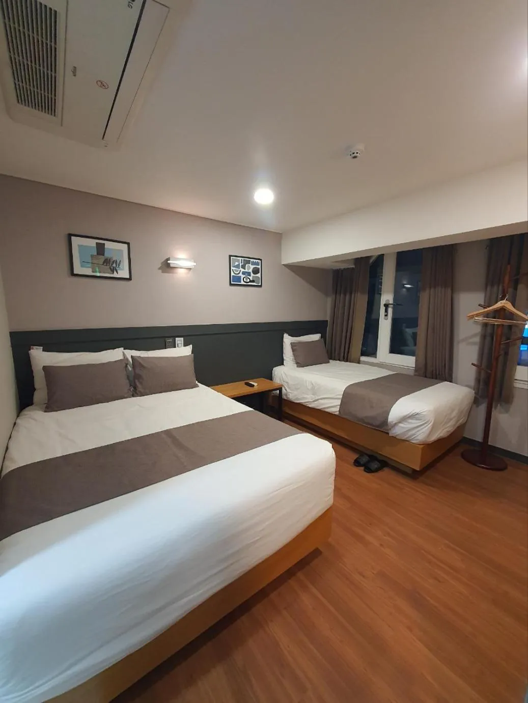 Bedroom, Bed in Ehwa In Myeongdong