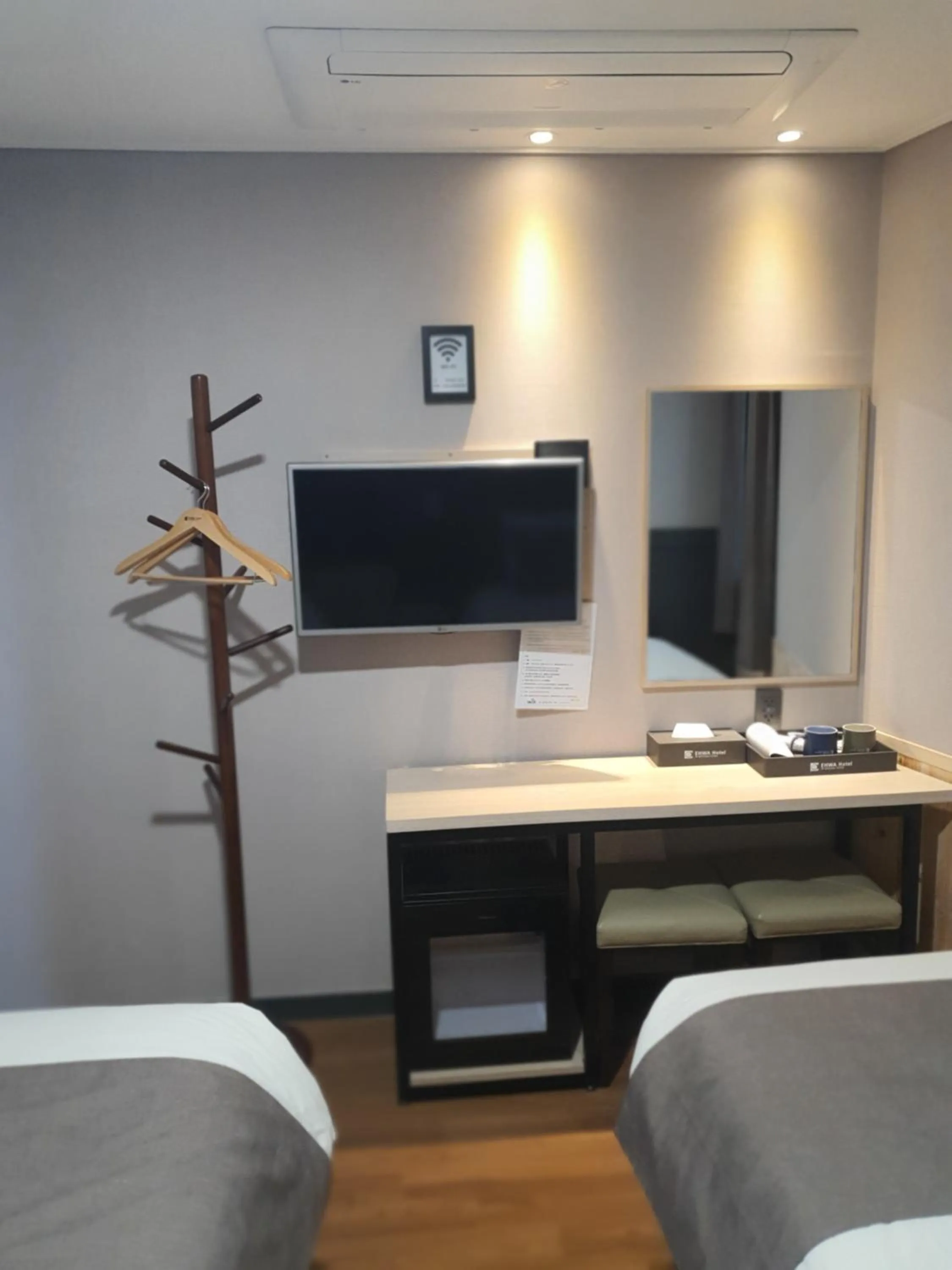 Bedroom, Bed in Ehwa In Myeongdong