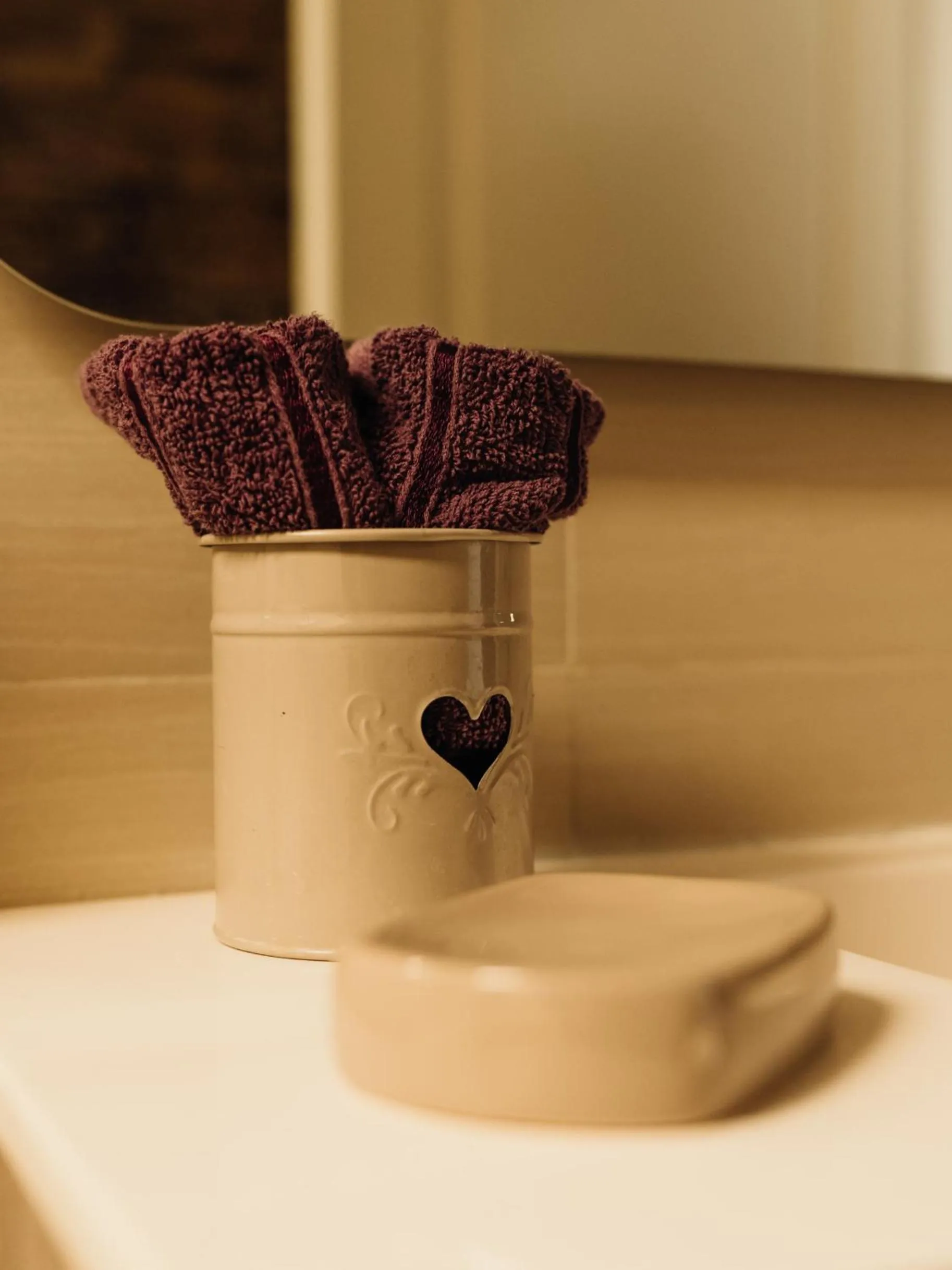 Decorative detail in Lo Specchio dei Papiri