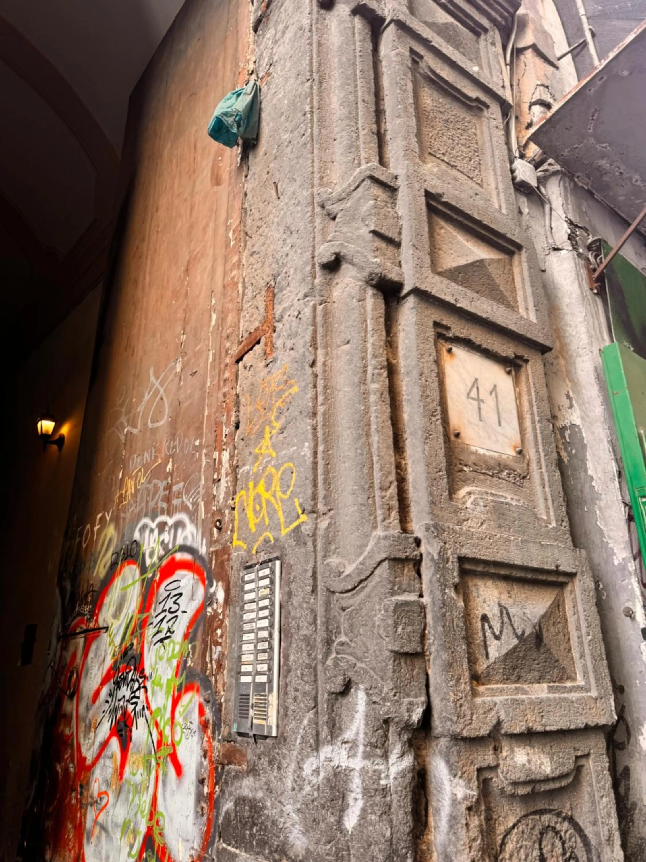 Property building in Lo Specchio dei Papiri