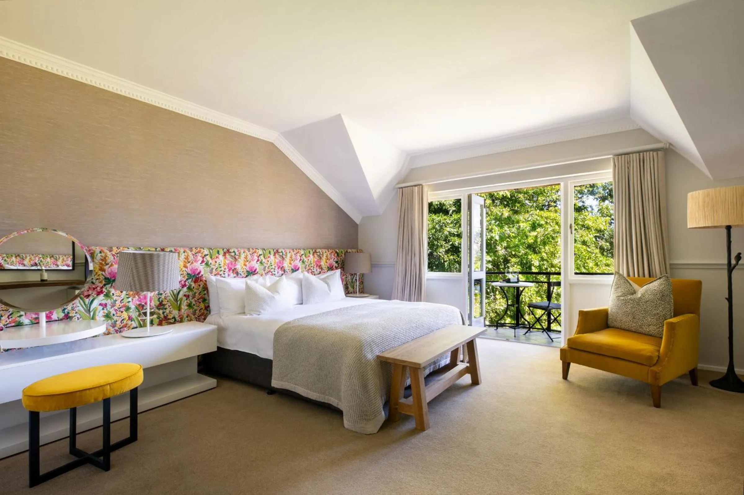 Bedroom, Bed in Mont Rochelle Hotel and Vineyard