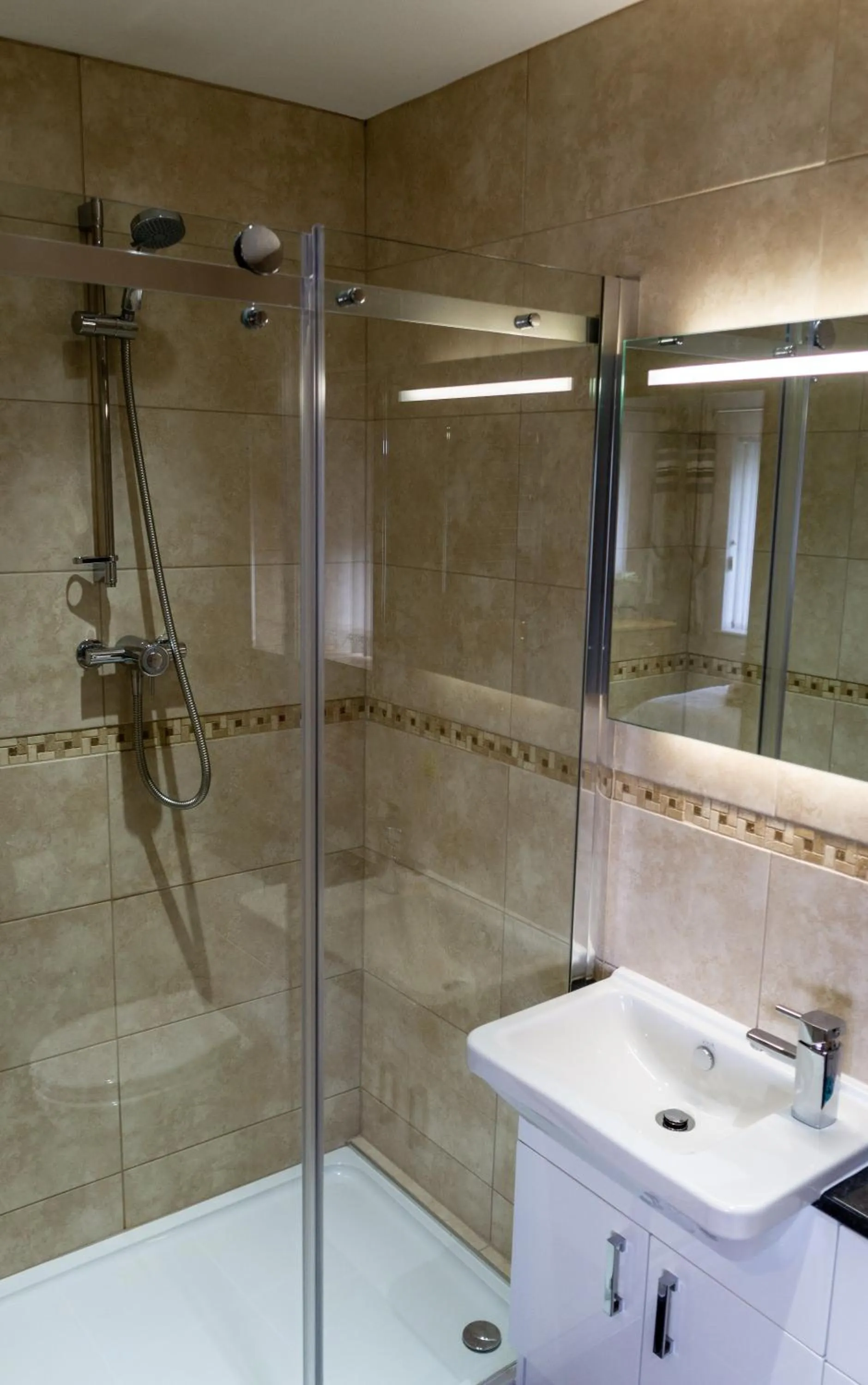 Shower in The Windmill Inn